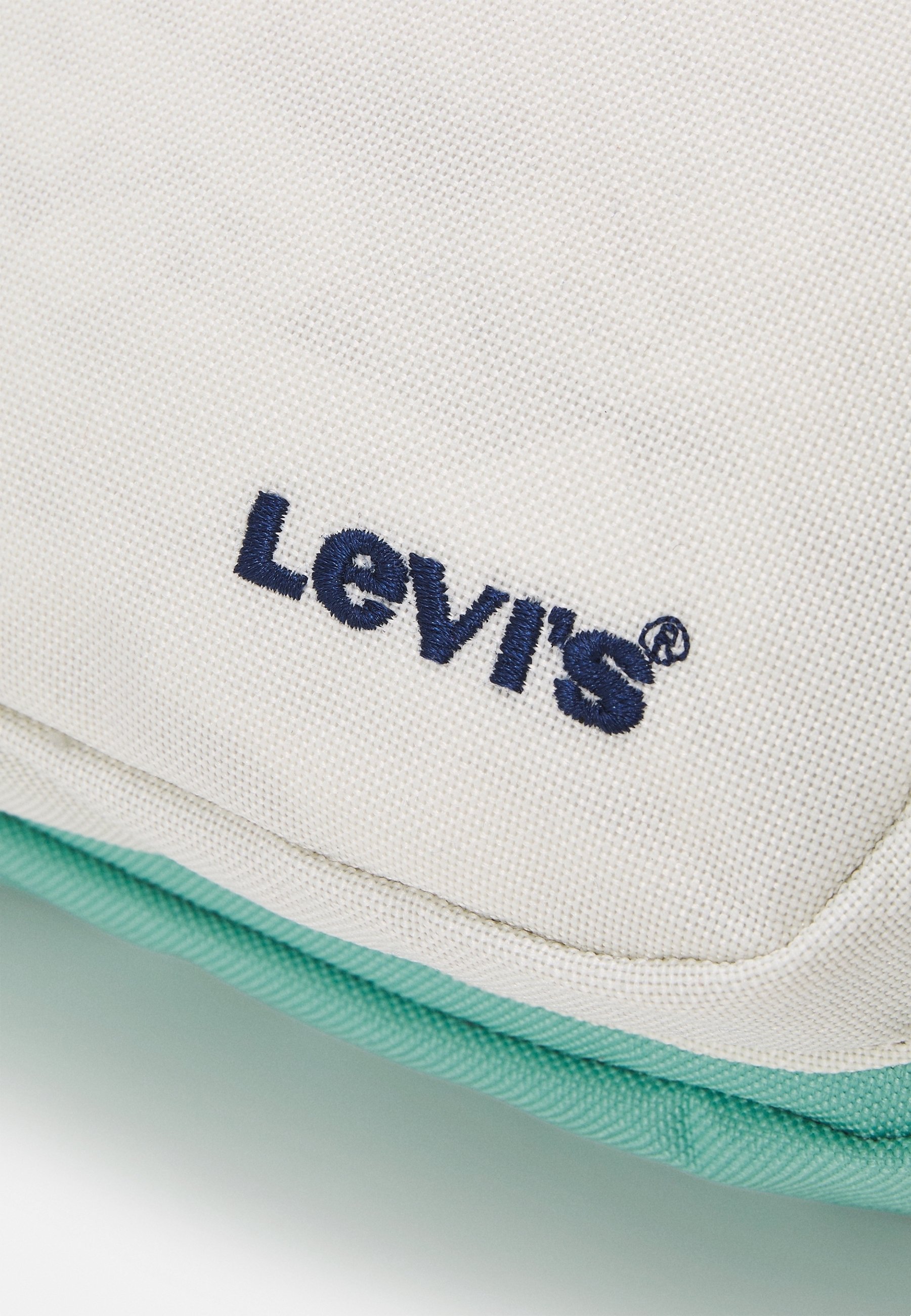 Levi's® heuptasje - gebroken wit