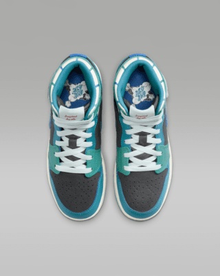 Air Jordan 1 Mid Sneaker School Older Kids' Shoes