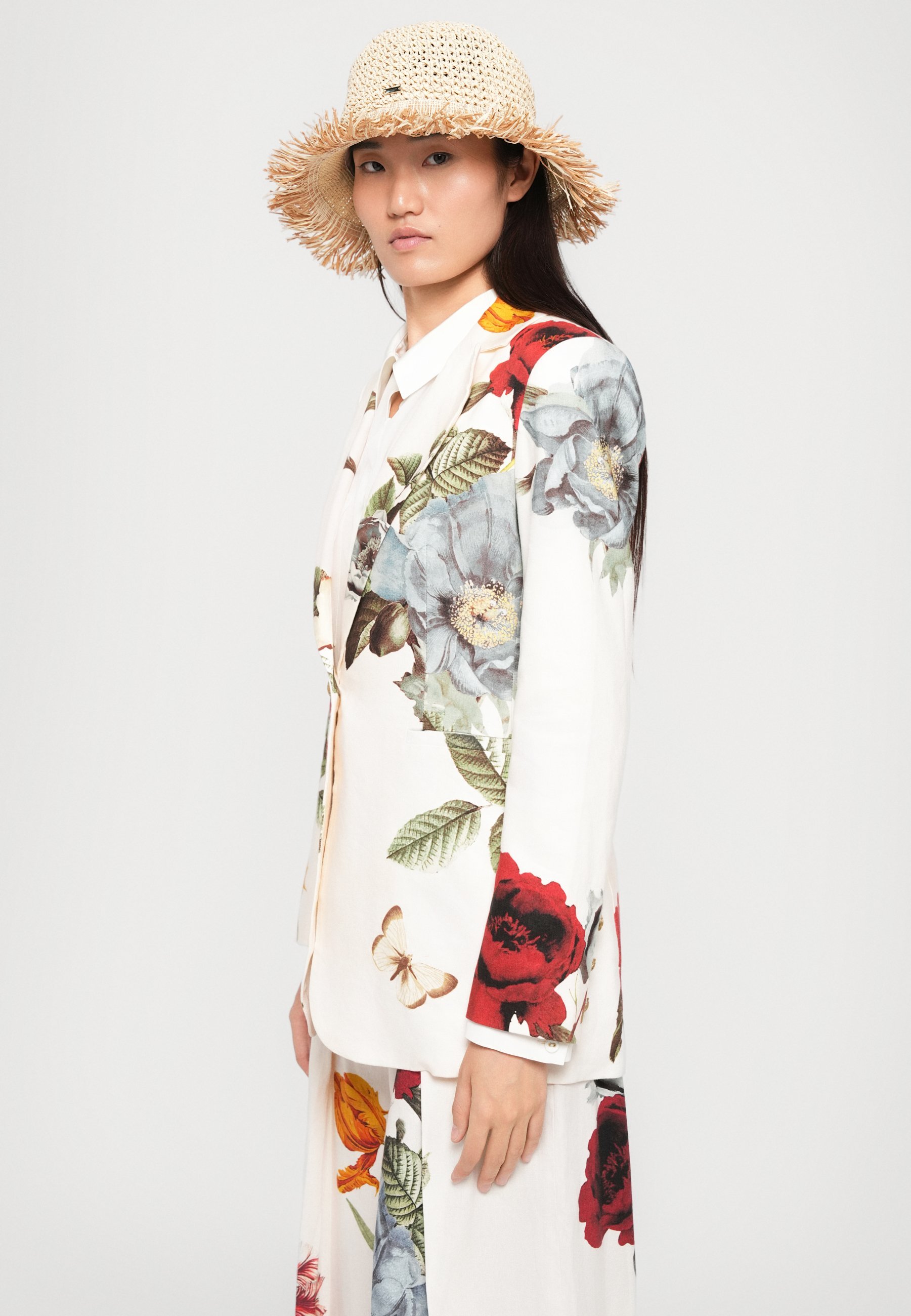 Blazer longo ajustado Alice + Olivia BREANN - multicolorido