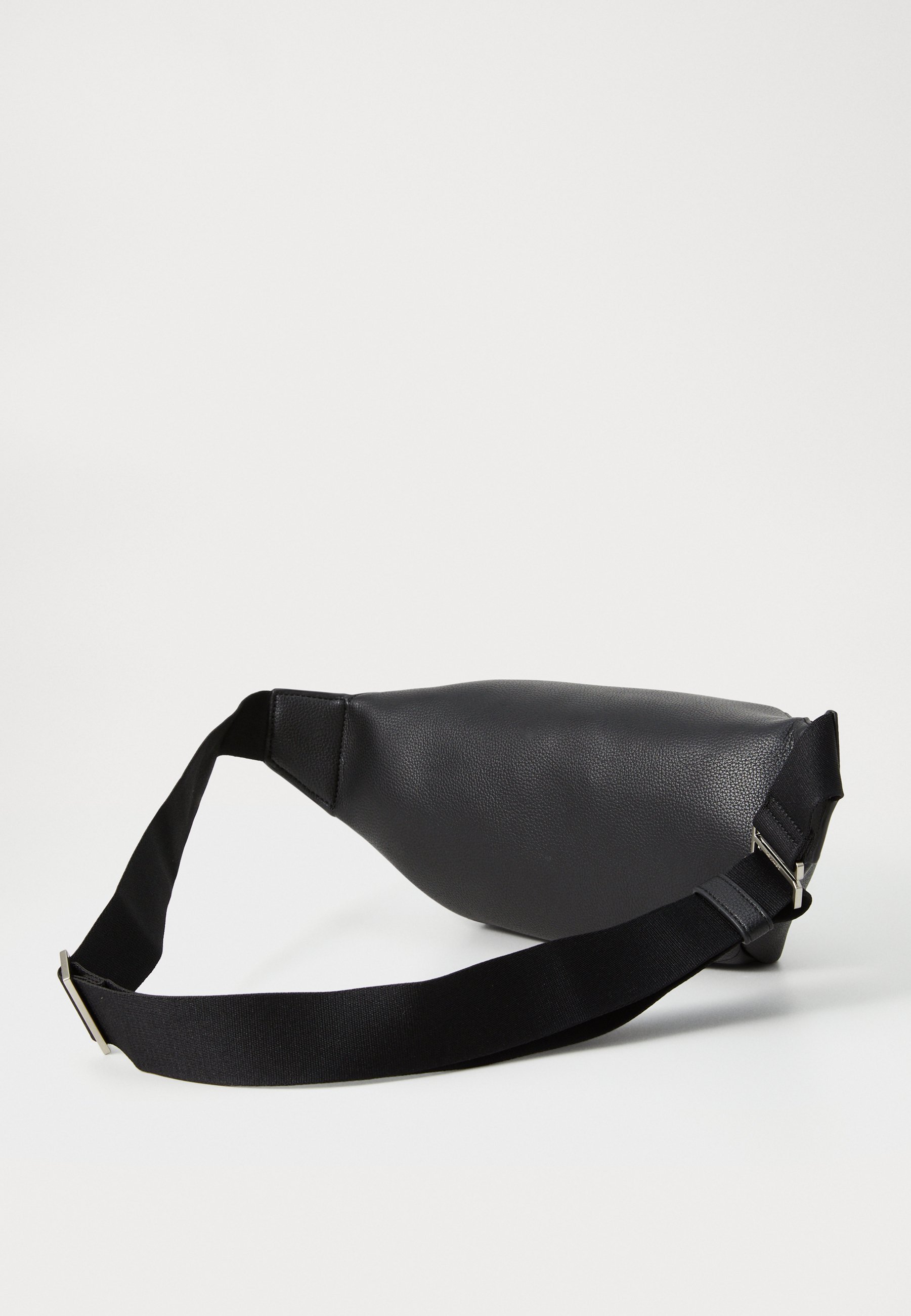 Calvin Klein RAISED WAISTBAG - Ledvinka - black