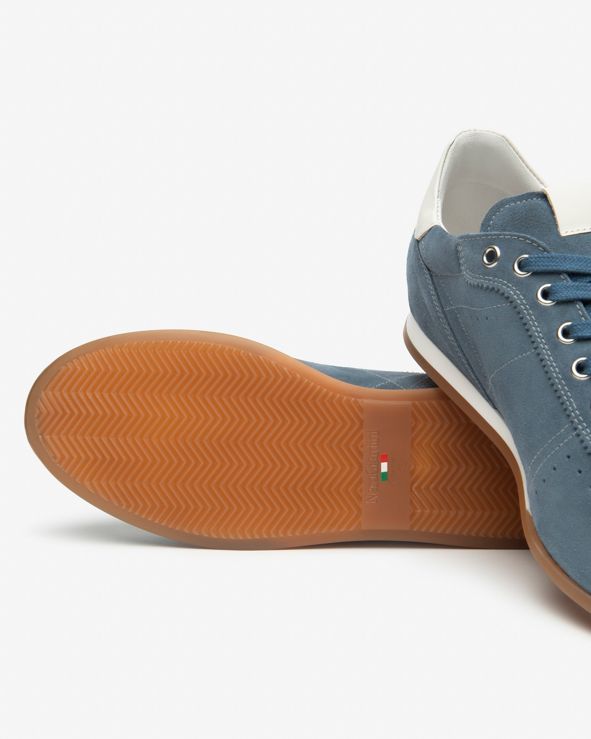  Baskets en daim pour hommes