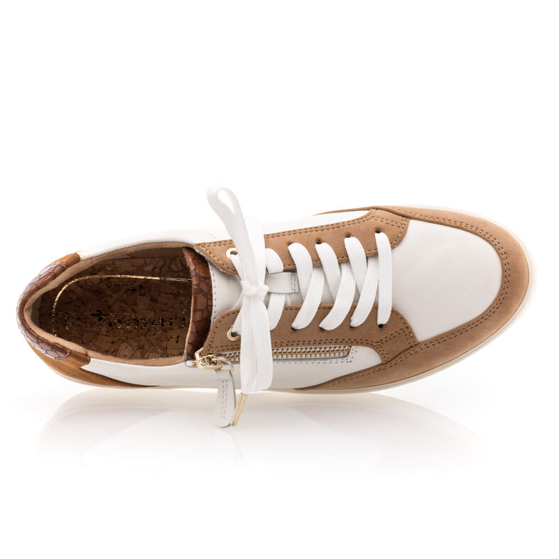 Zapatillas deportivas para mujer color beige.