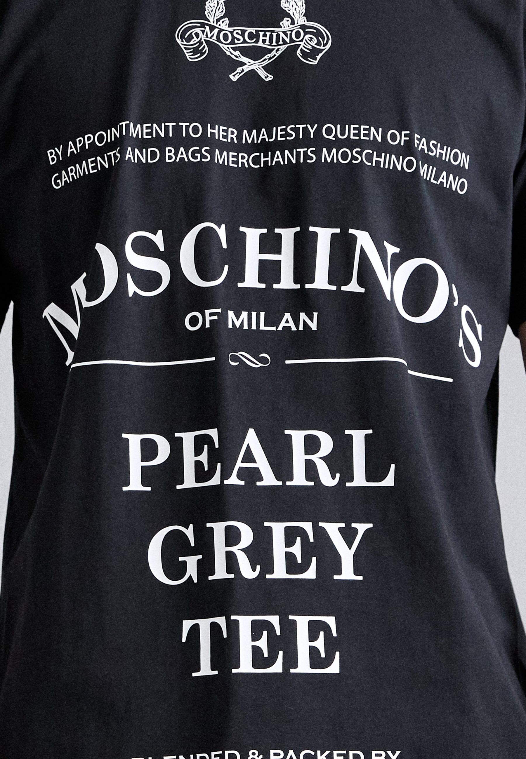 MOSCHINO TEA TIME - Printitud T-särk - must