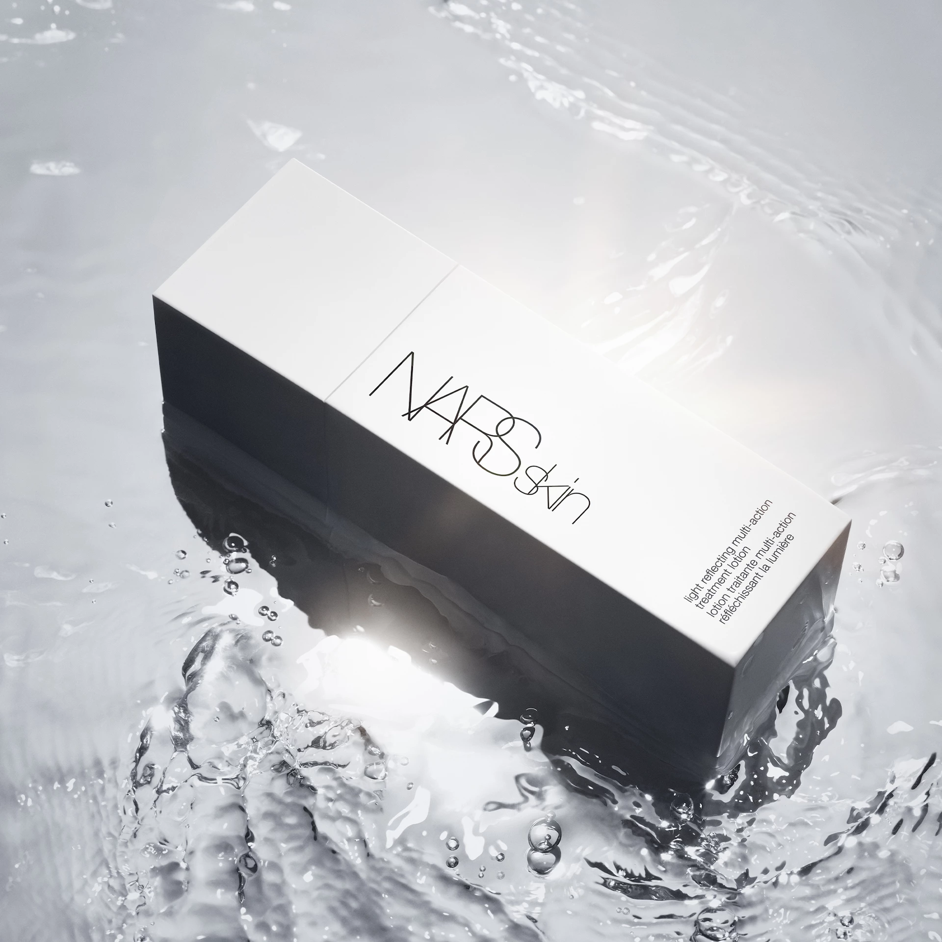 Loțiune de tratament care reflectă lumina 200 ml - NARS