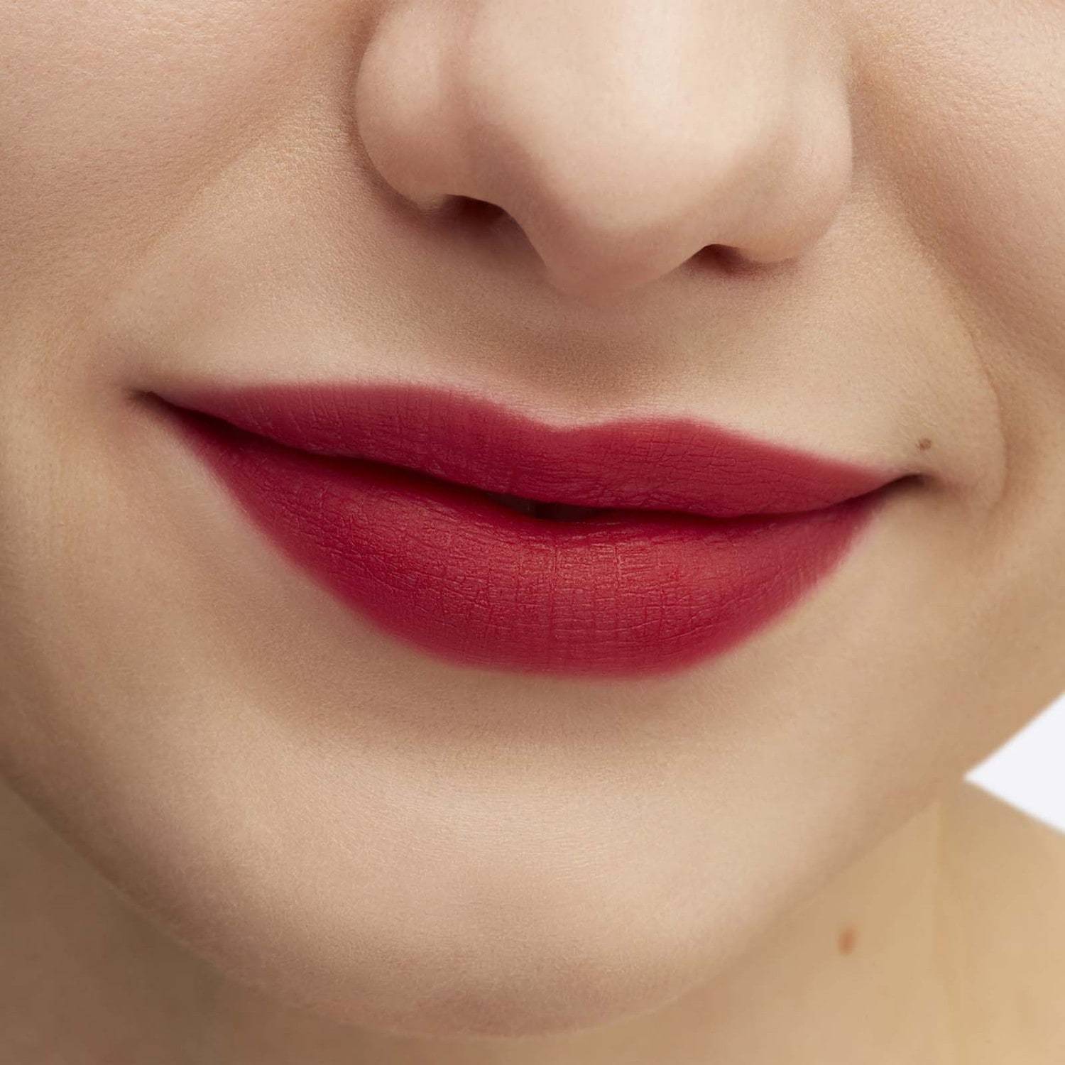 MAC Ruby's Crew Powder Kiss lūpu krāsa - 3 g