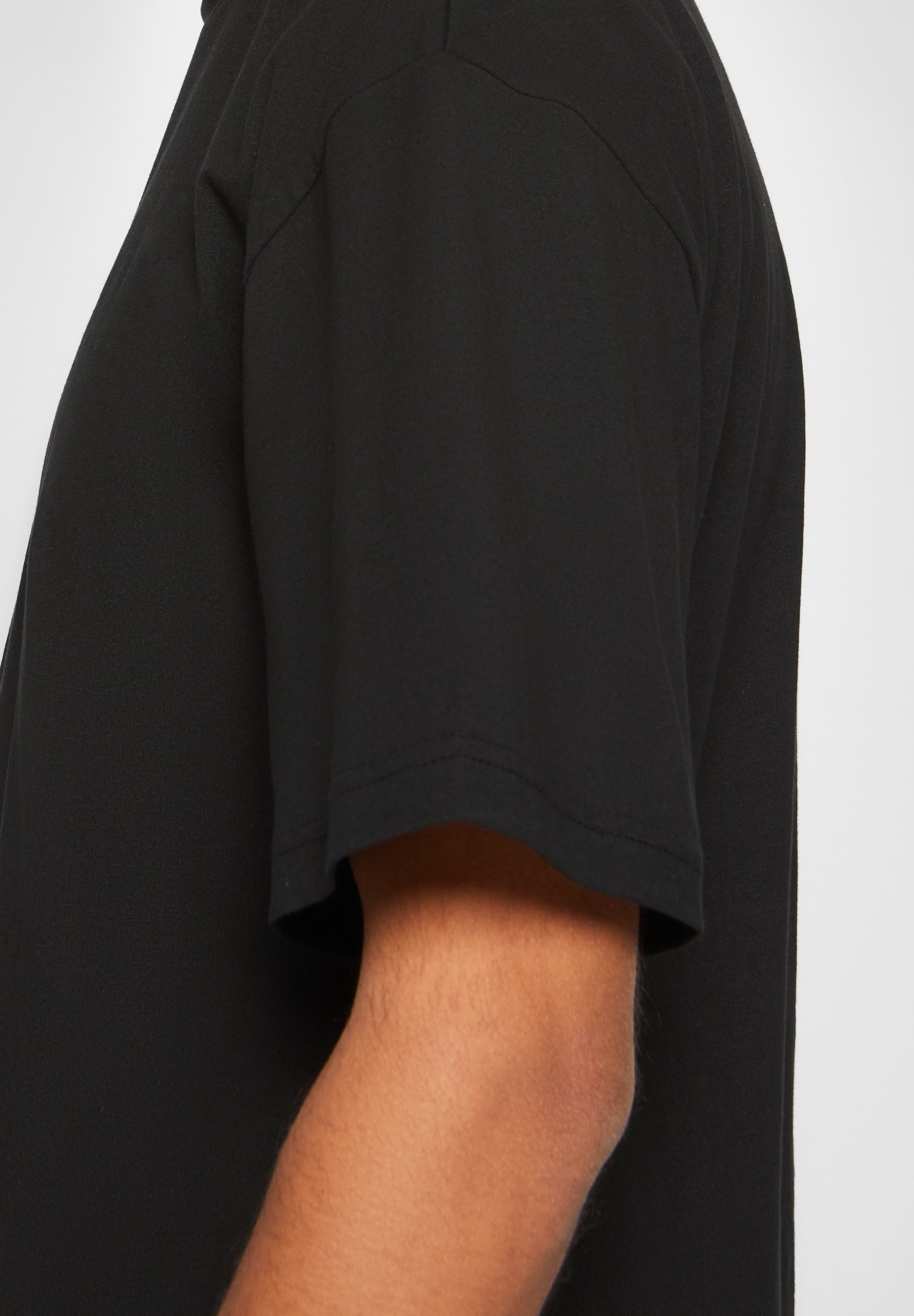 Urban Classics TALL TEE - Jednoduché tričko - black