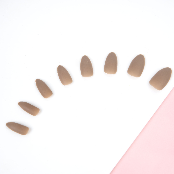 Invogue Taupe Nude oválné nehty - balení 24 kusů