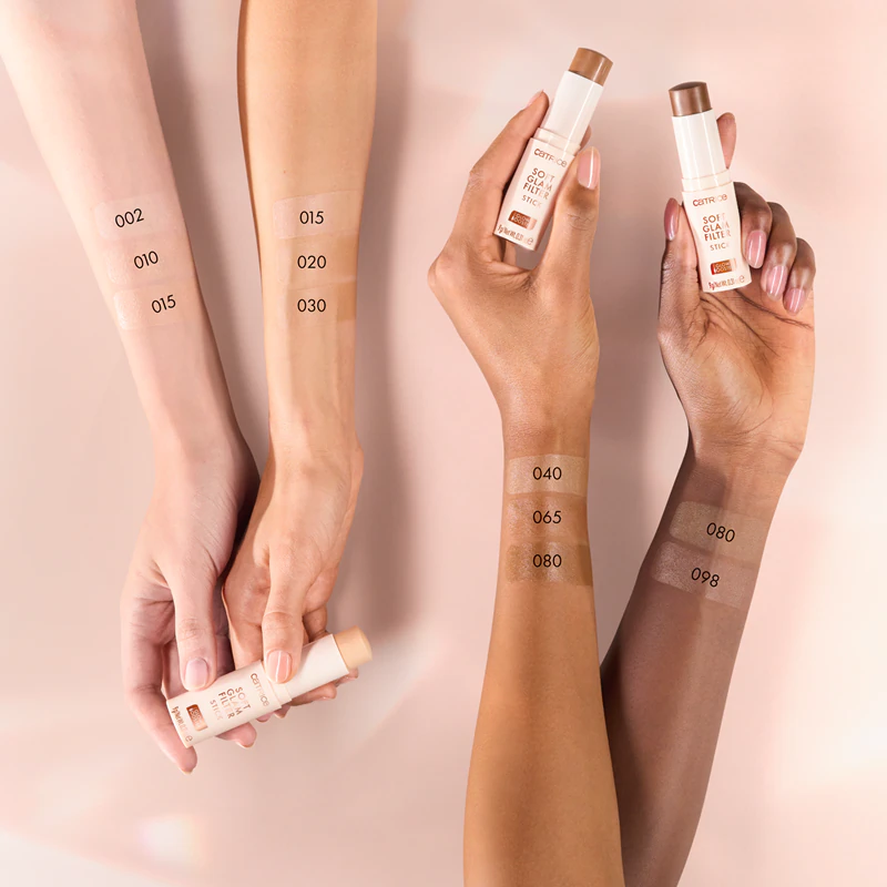 Base em bastão Catrice Soft Glam Filter.