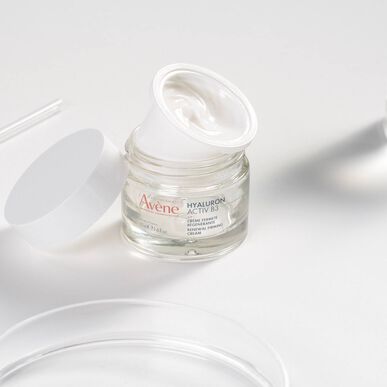 Avène Hyaluron Activ B3 Refill Cell Renewal Cream -yövoide ryppyjä vastaan AH-niasiiniamidi 50 ml 50 ml