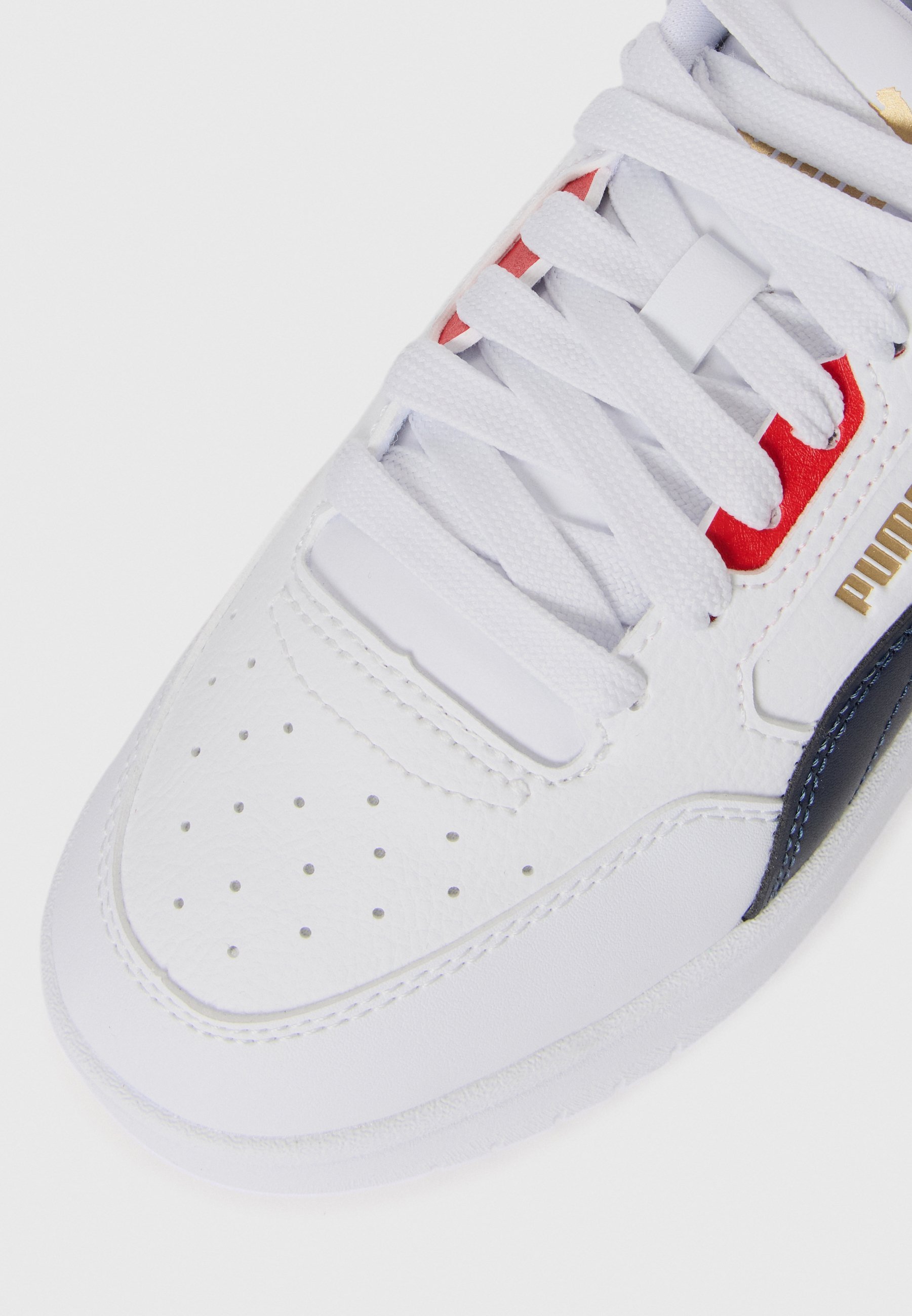Baskets Puma SHUFFLE DOWNTOWN UNISEXES - blanches/bleu marine/rouge intemporel