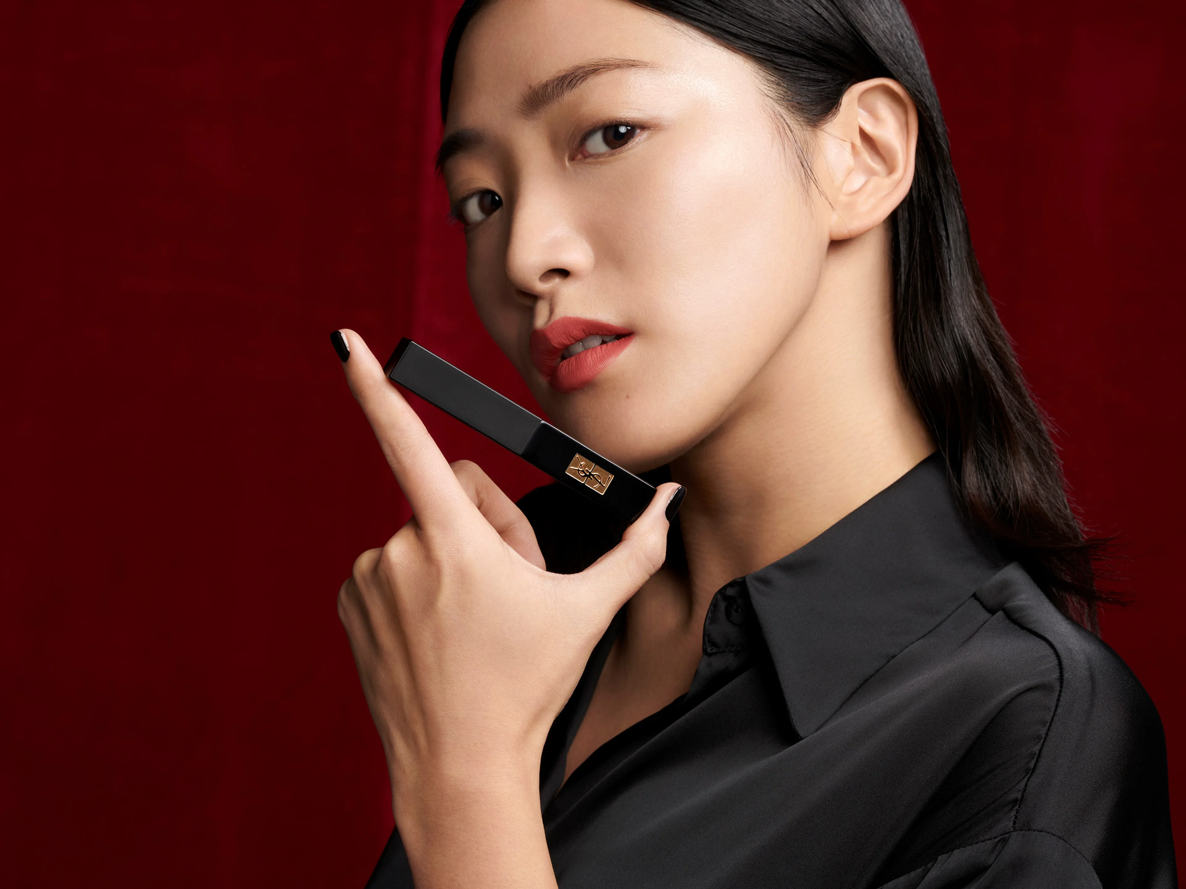 Labbra Rouge Pur Couture The Slim Velvet Radical - Rossetto mat, Rossetto