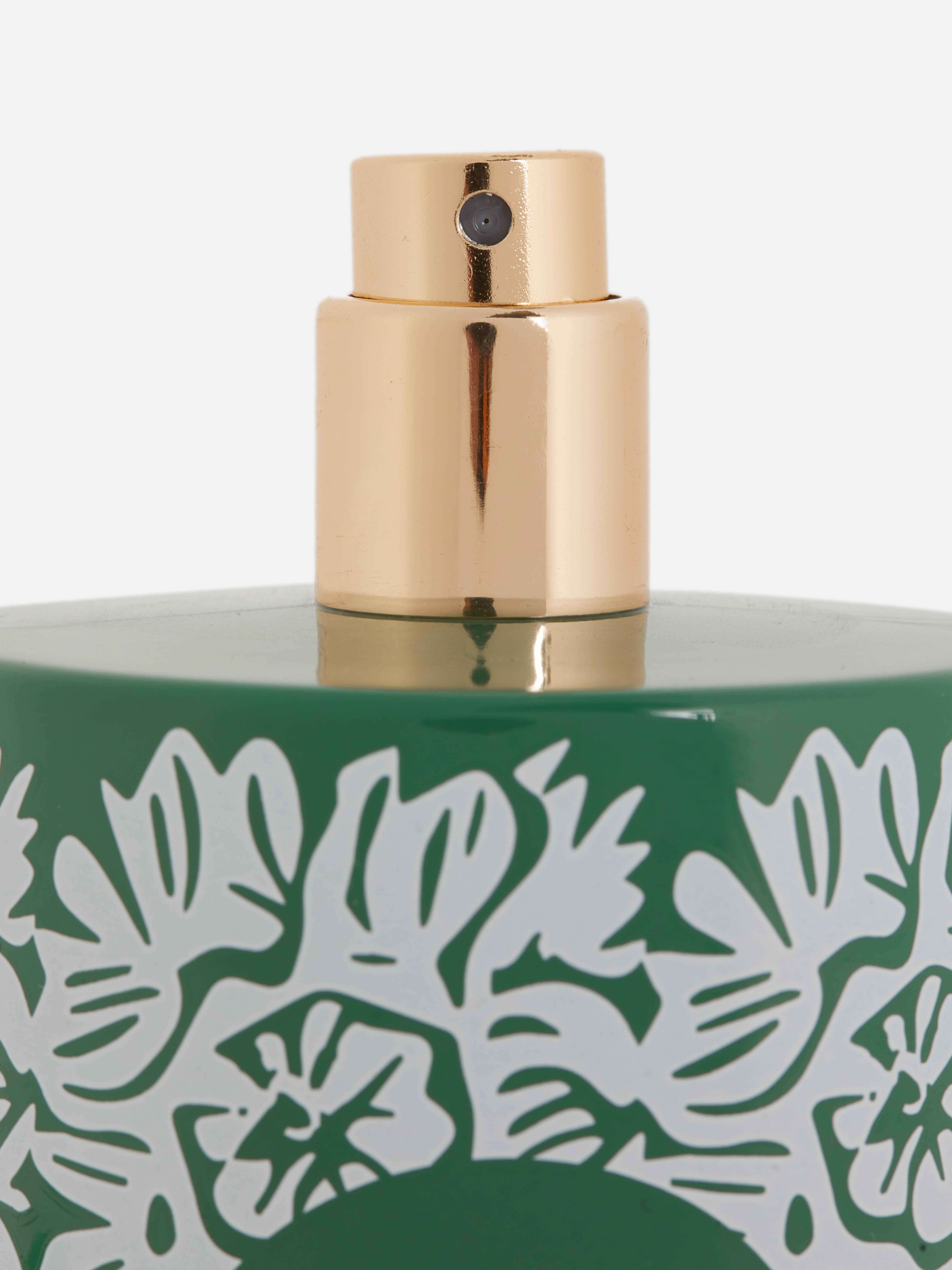 Spray de cameră într-un suport floral Un spray de cameră într-un suport cu motiv floral luxuriant