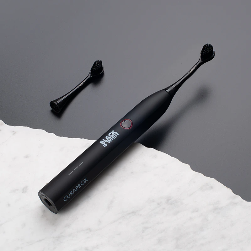 Curaprox Black is White elektrische sonische tandenborstel met whitening-effect