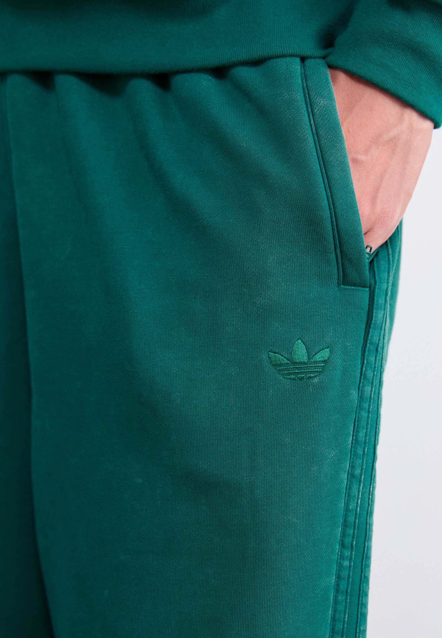 Teplákové kalhoty adidas Originals
