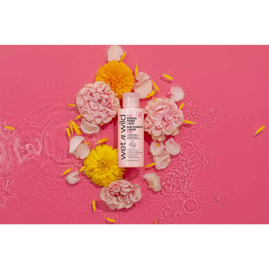 Wet n Wild 5-v-1 Essence tekoči primer za obraz 65 ml