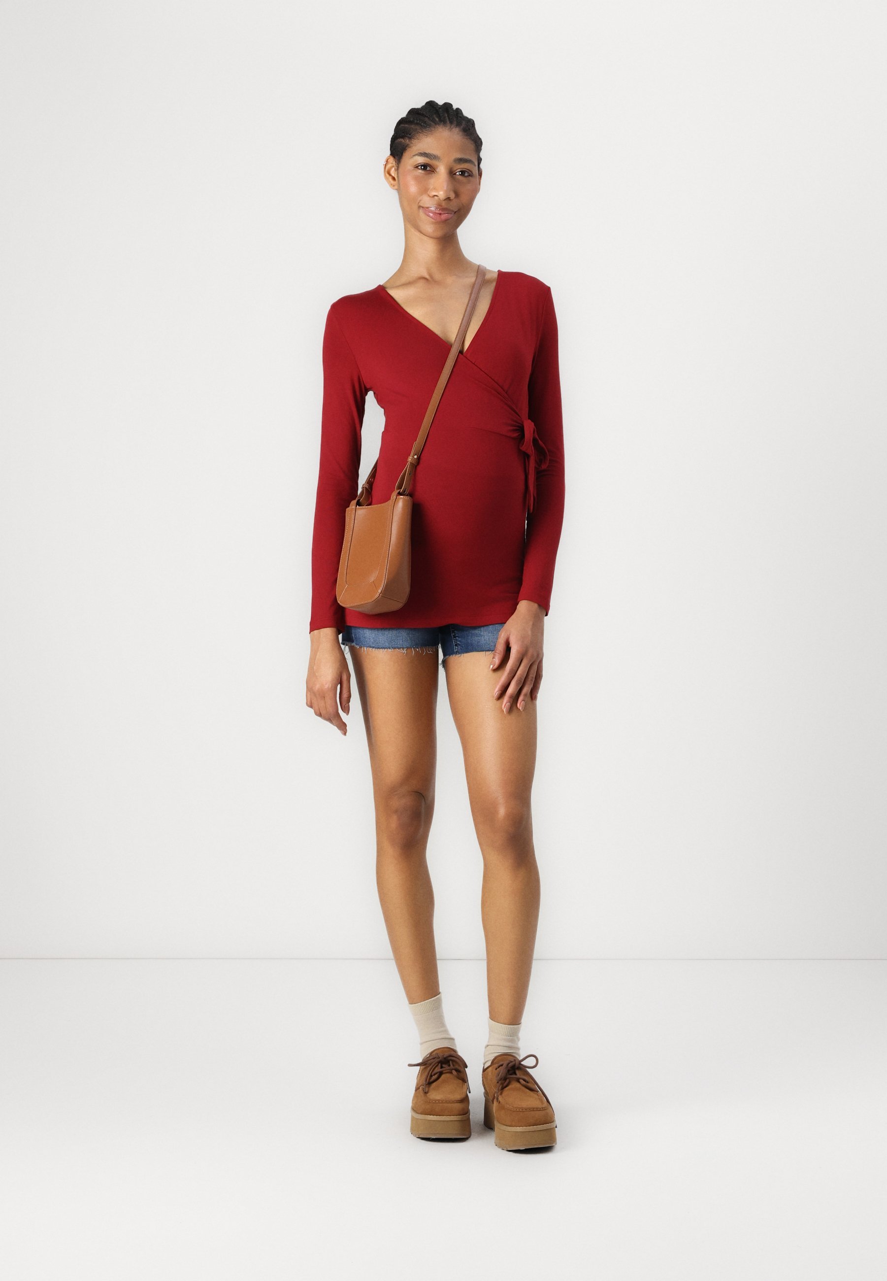 ONLY MATERNITY OLMBLUSH SHORTS - Denim shorts - donkerblauwe denim