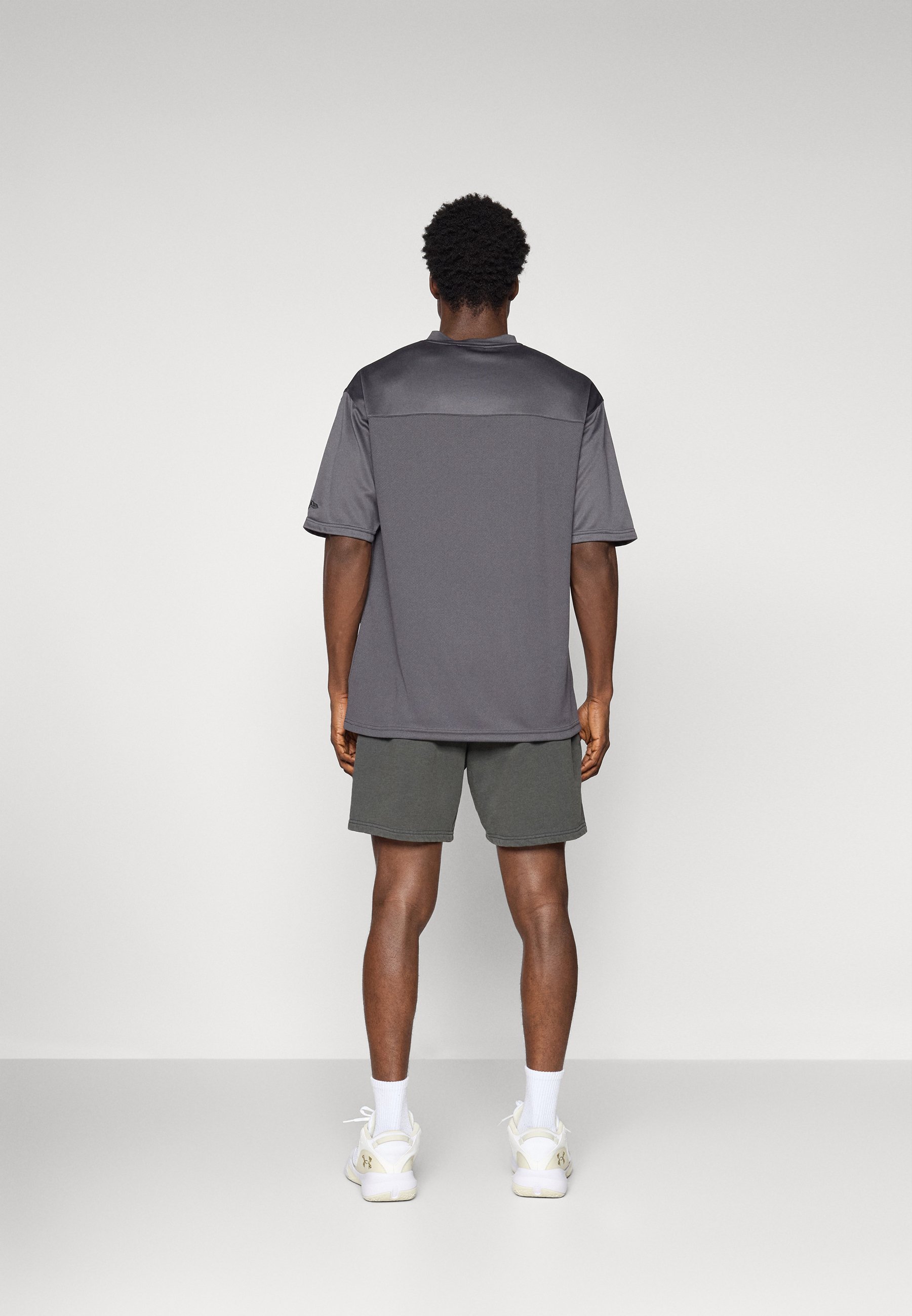 Pantaloncini New Era NBA CHICAGO BULLS LAVATI - Abbigliamento da club - grigio