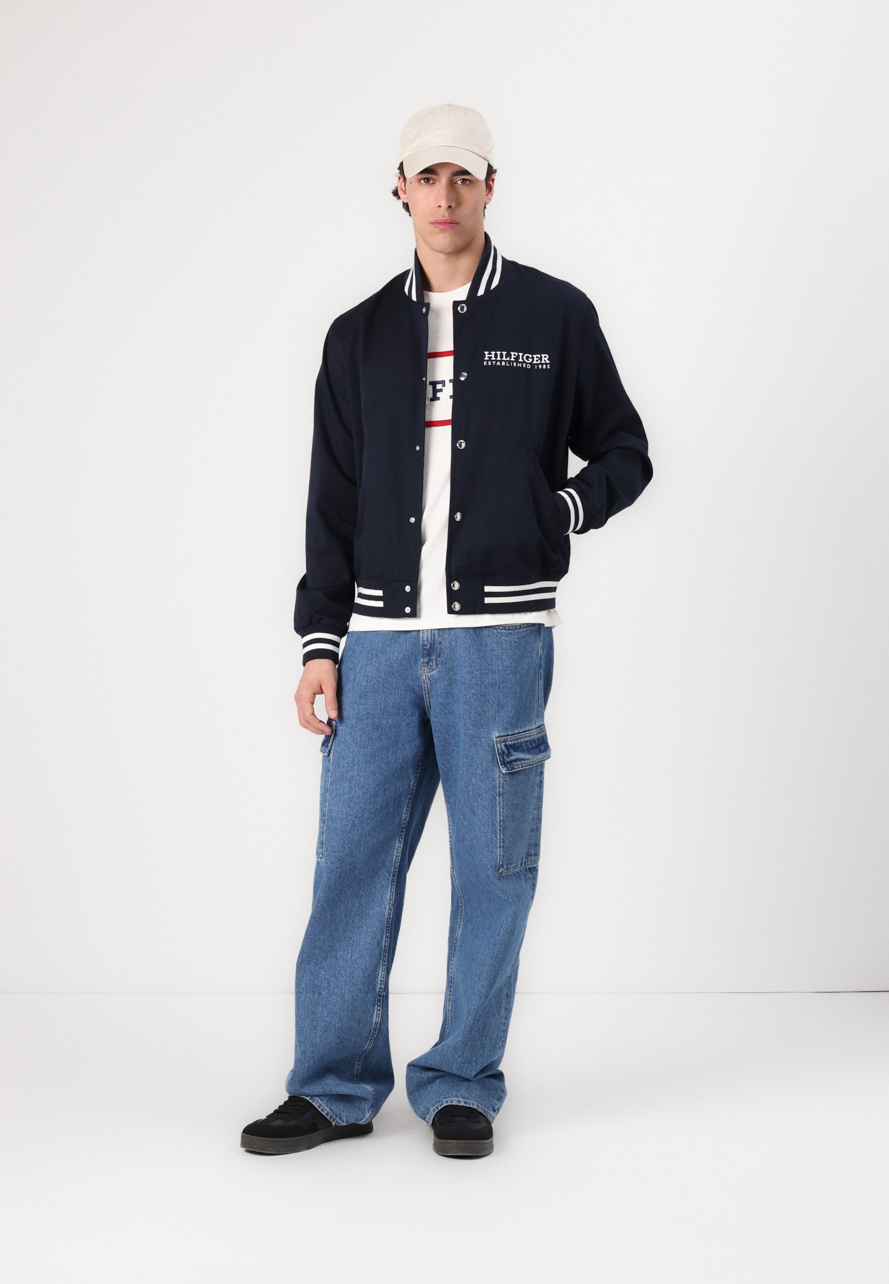 Tommy Hilfiger AMERICANA VARSITY JACKET UNISEX - Bomberjack - woestijnhemel