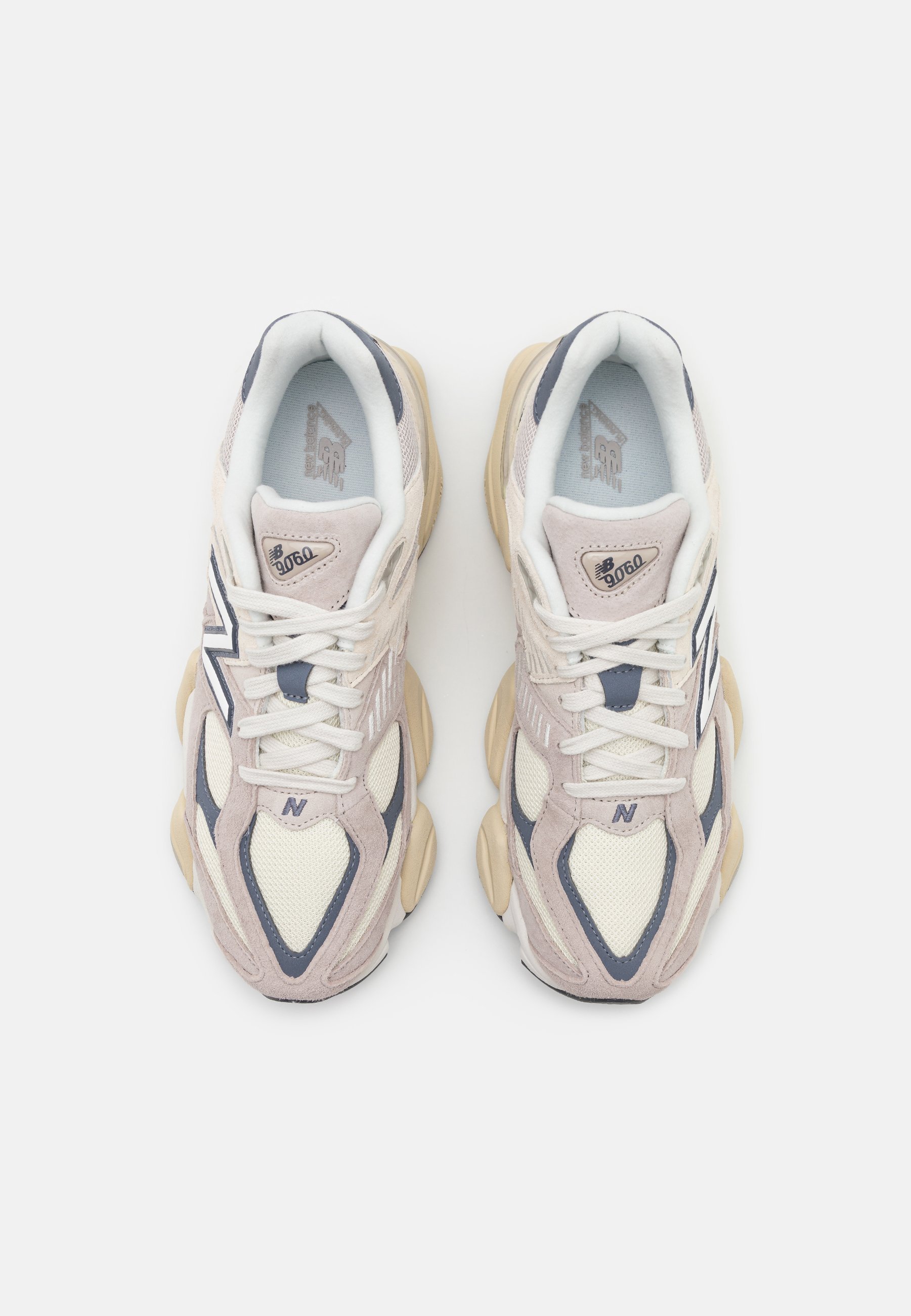 New Balance alacsony szárú edzőcipők