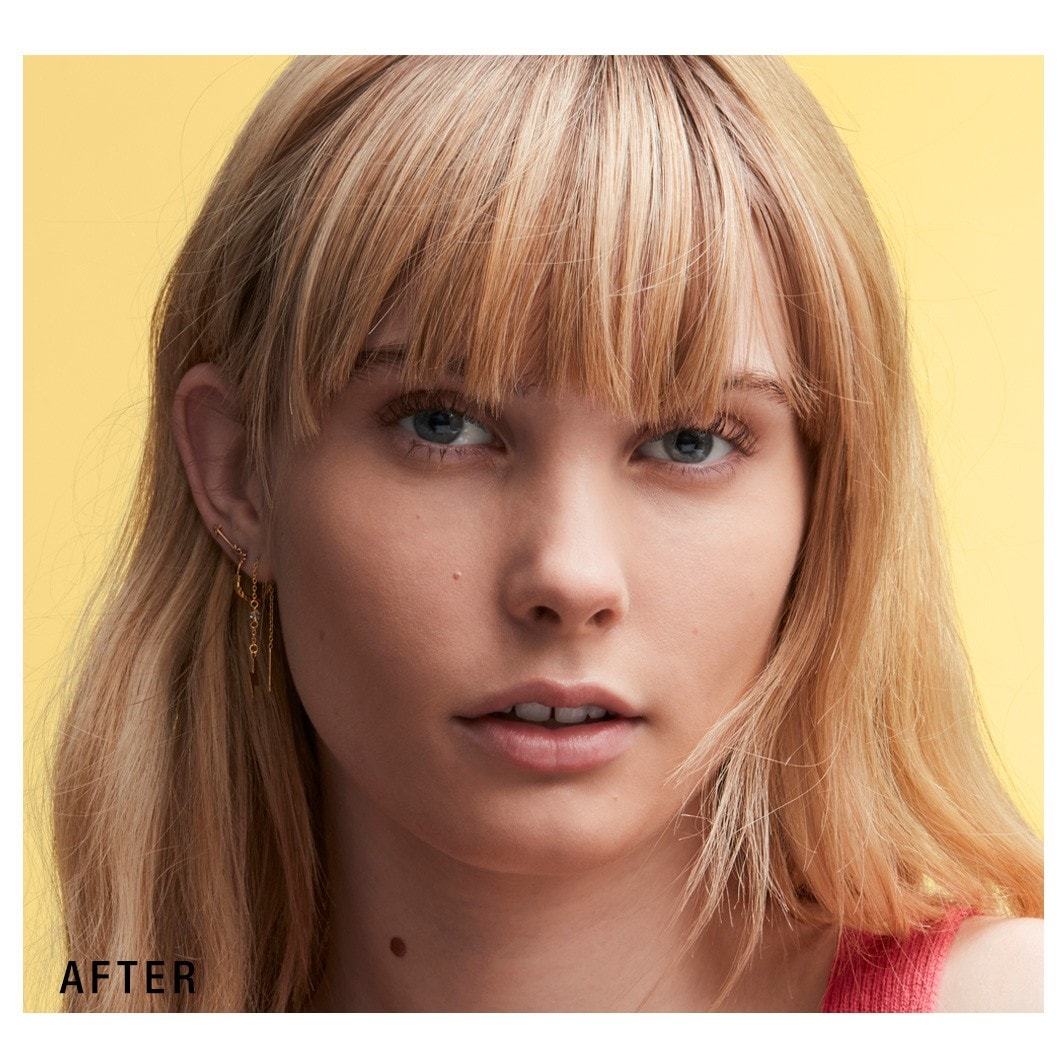 MAC makiažo pagrindas „Perfect Shot Radiance“ veidui ir kūnui – 50 ml