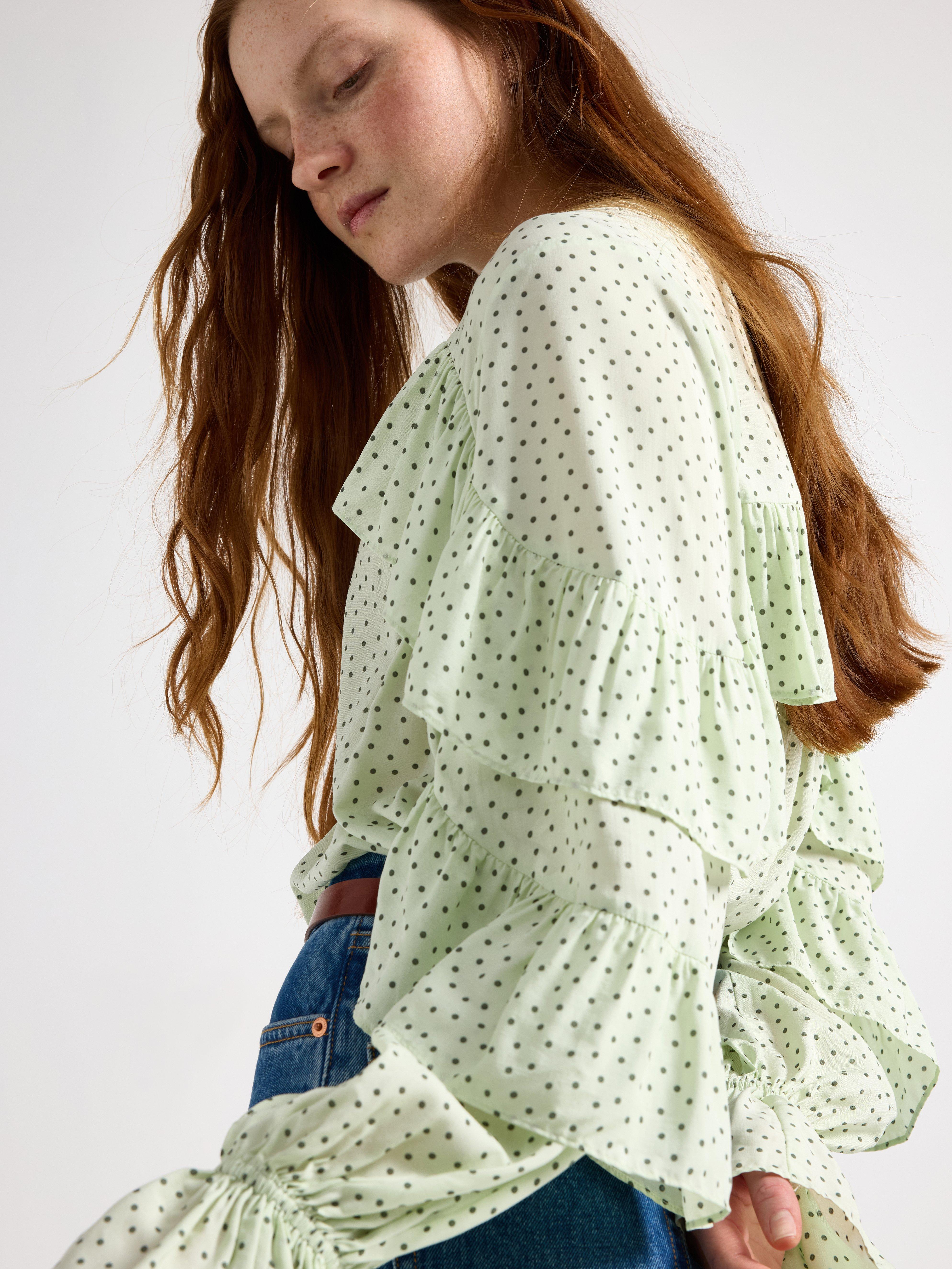 Blusa com babados verde claro