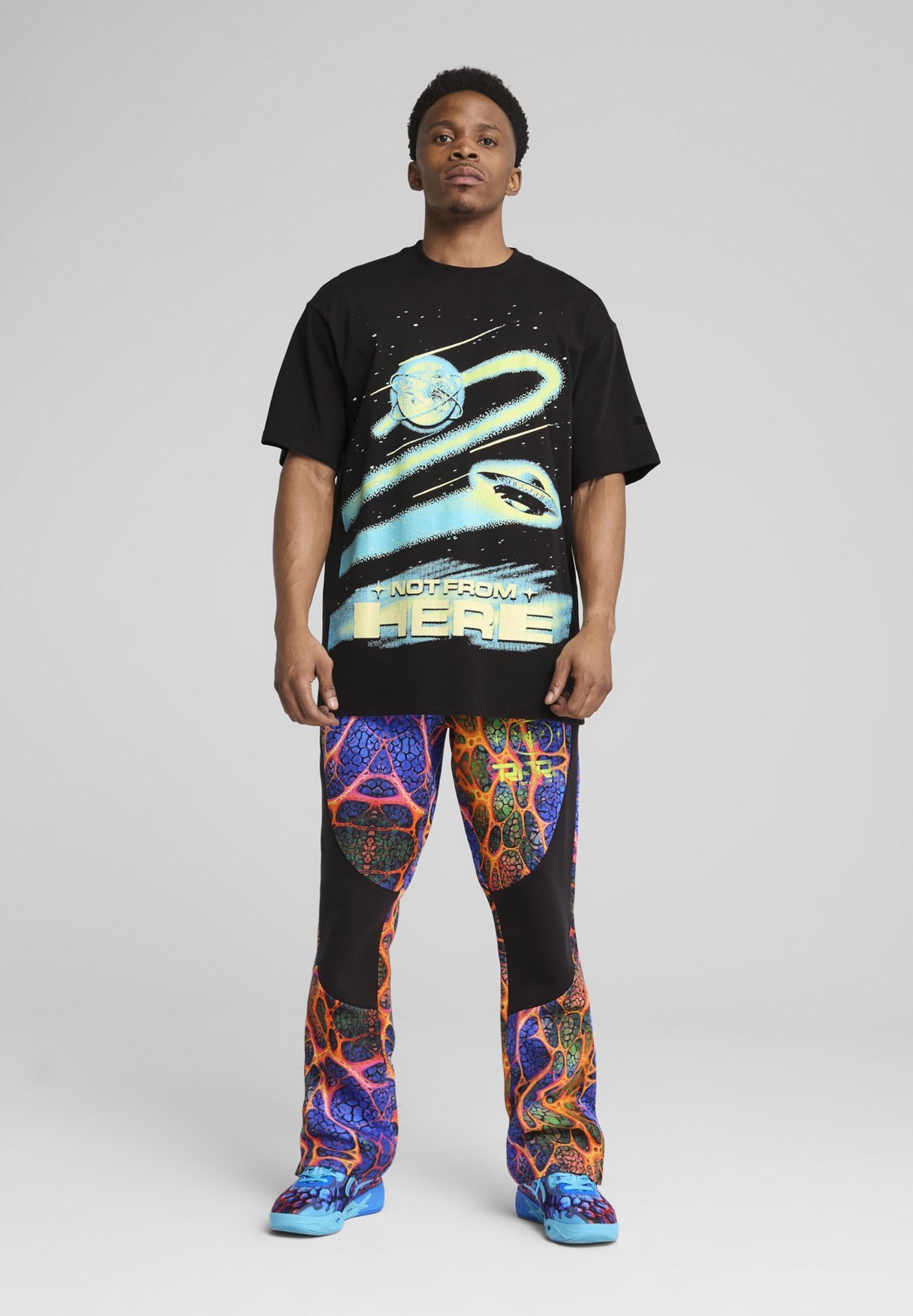 Puma MELO ALIEN SKINS BASKETBALL - T-shirt stampata - nera