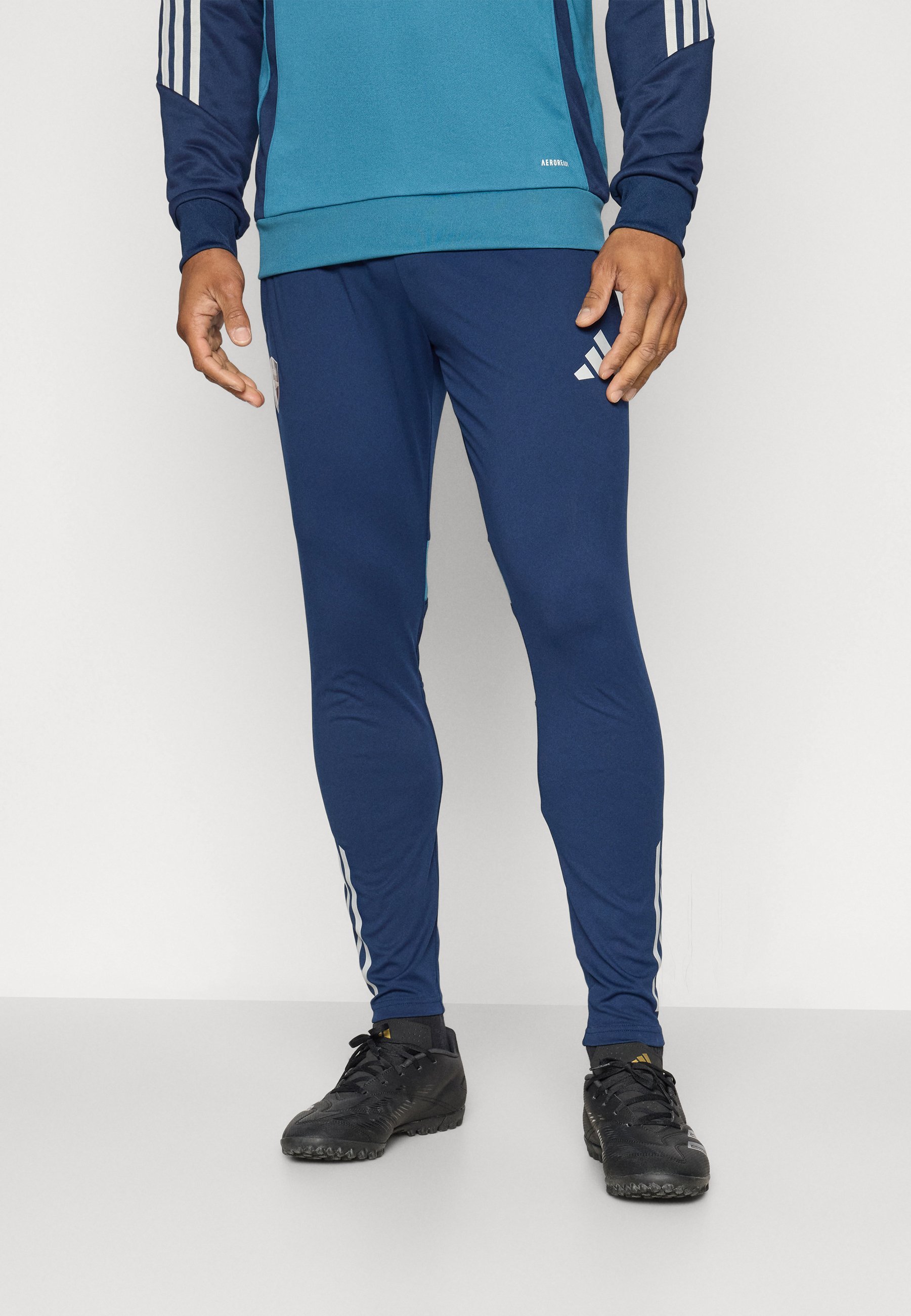 Pantalon d'entraînement adidas Performance ARSENAL FC 25/26 TIRO 25 COMPETITION - Bas de survêtement - bleu nuit/bleu blanc