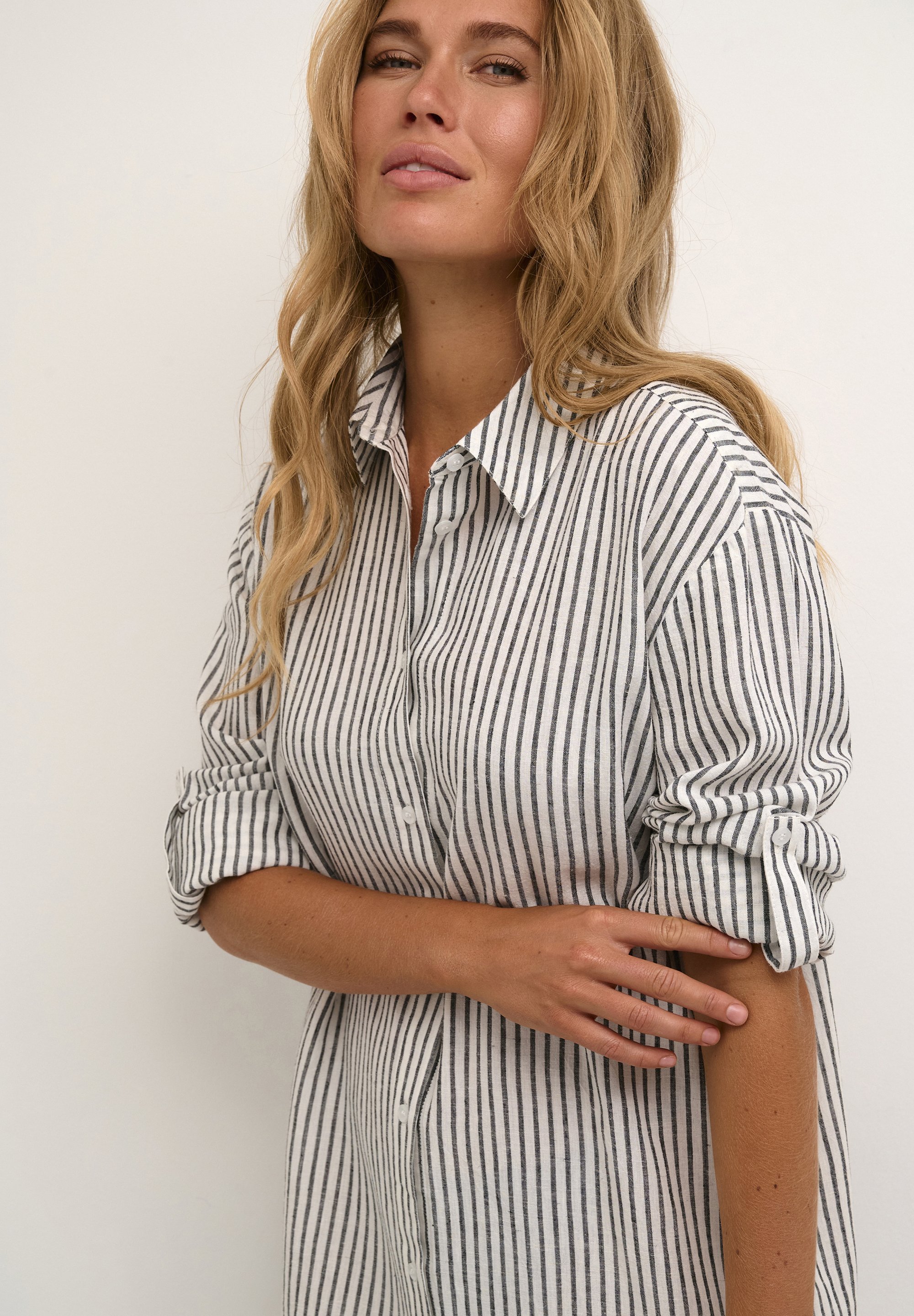 Robe-chemise Kaffe KAMILIA - rayures noires craie