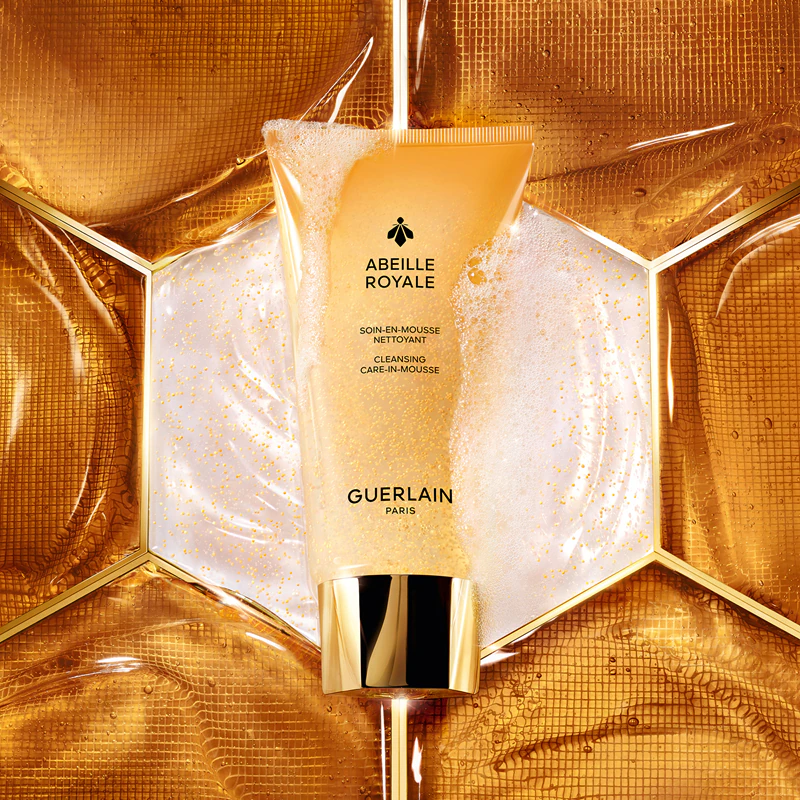 GUERLAIN Abeille Royale Cleansing Care-In-Mousse espuma de limpeza suave
