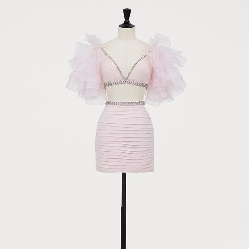 Robe courte sexy deux pièces, mini-robe de cocktail, col en V, haut court bouffant à volants, ornée de cristaux, pour une occasion spéciale.