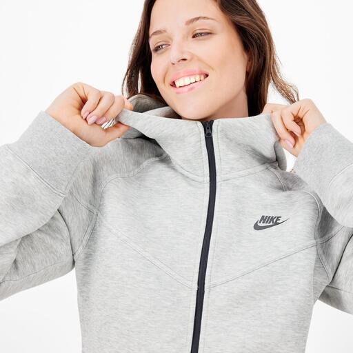 Nike Tech