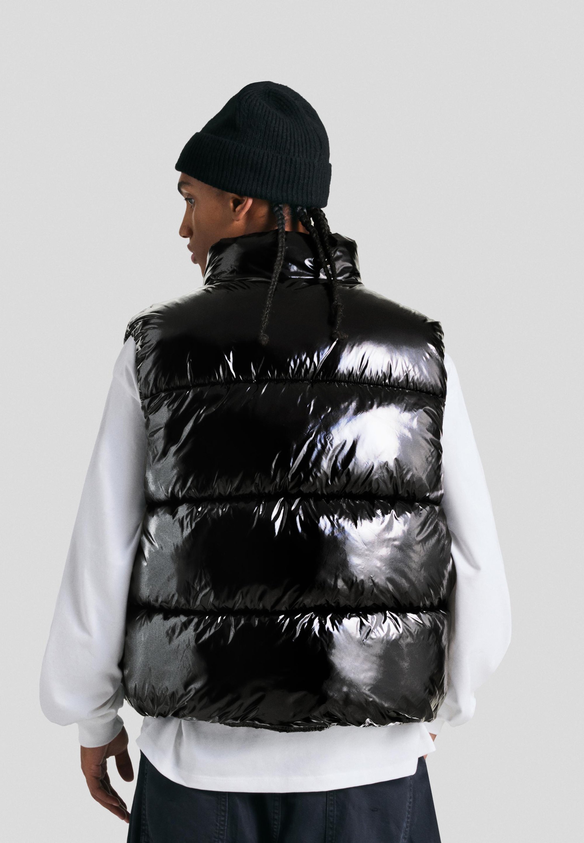 Doudoune brillante Bershka - Gilet - noir