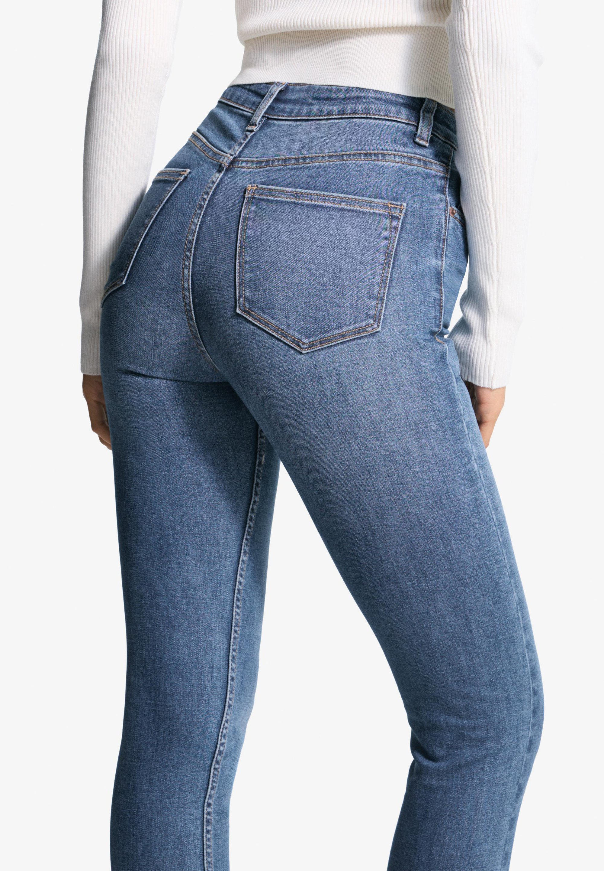 Bershka Skinny Fit jeans - lichtblauwe denim