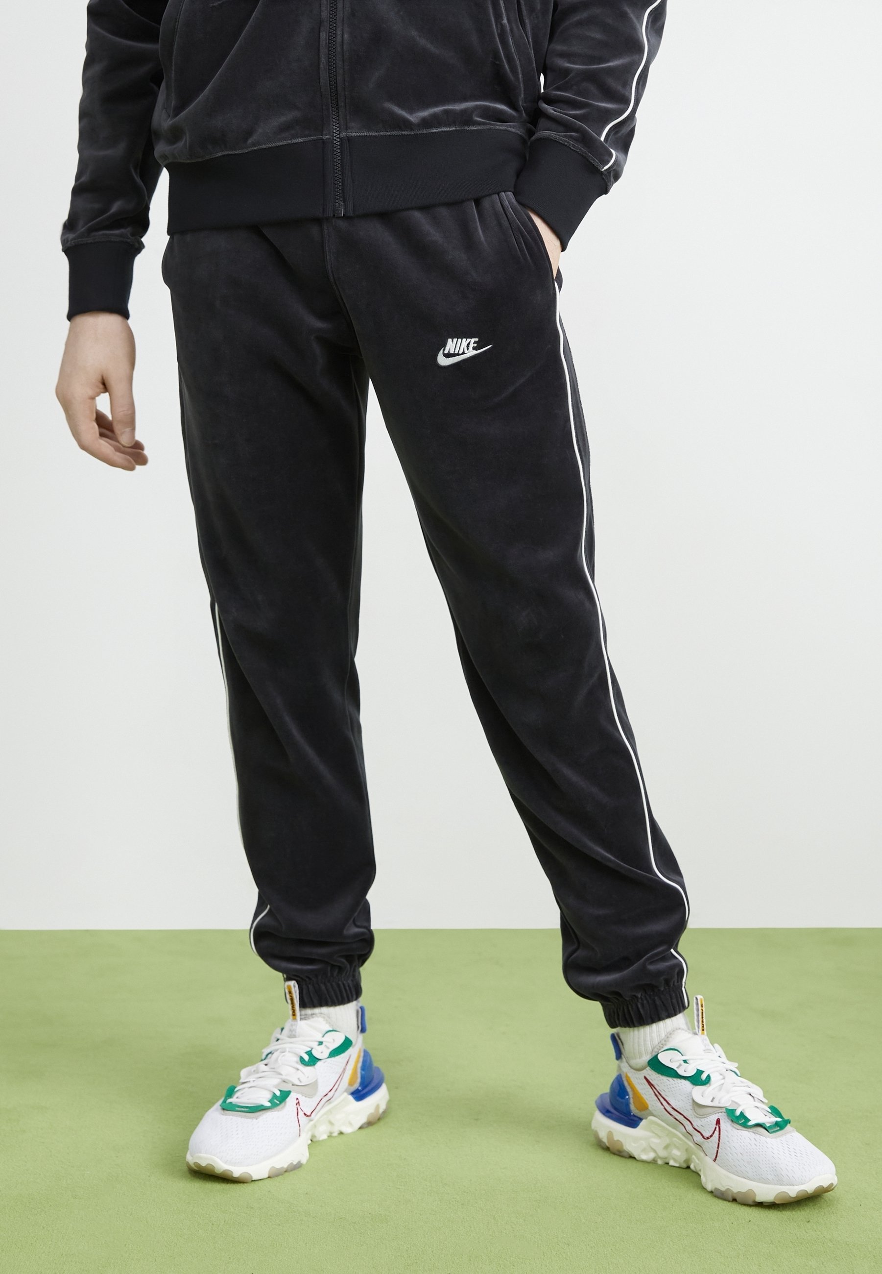 Nike Sportswear trainingsbroek - zwart