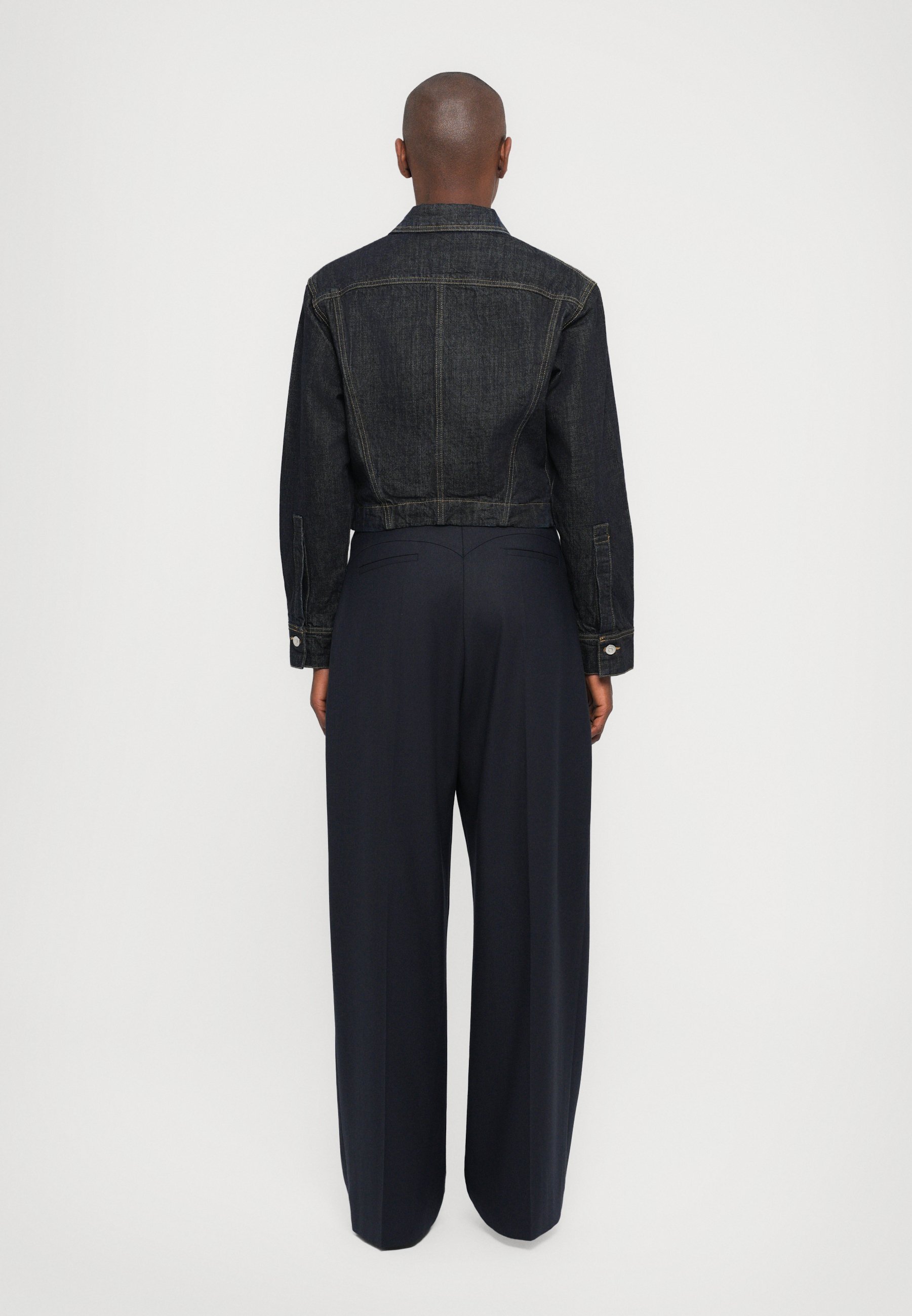 Victoria Beckham korte jas - spijkerjas - indigokleurige wassing