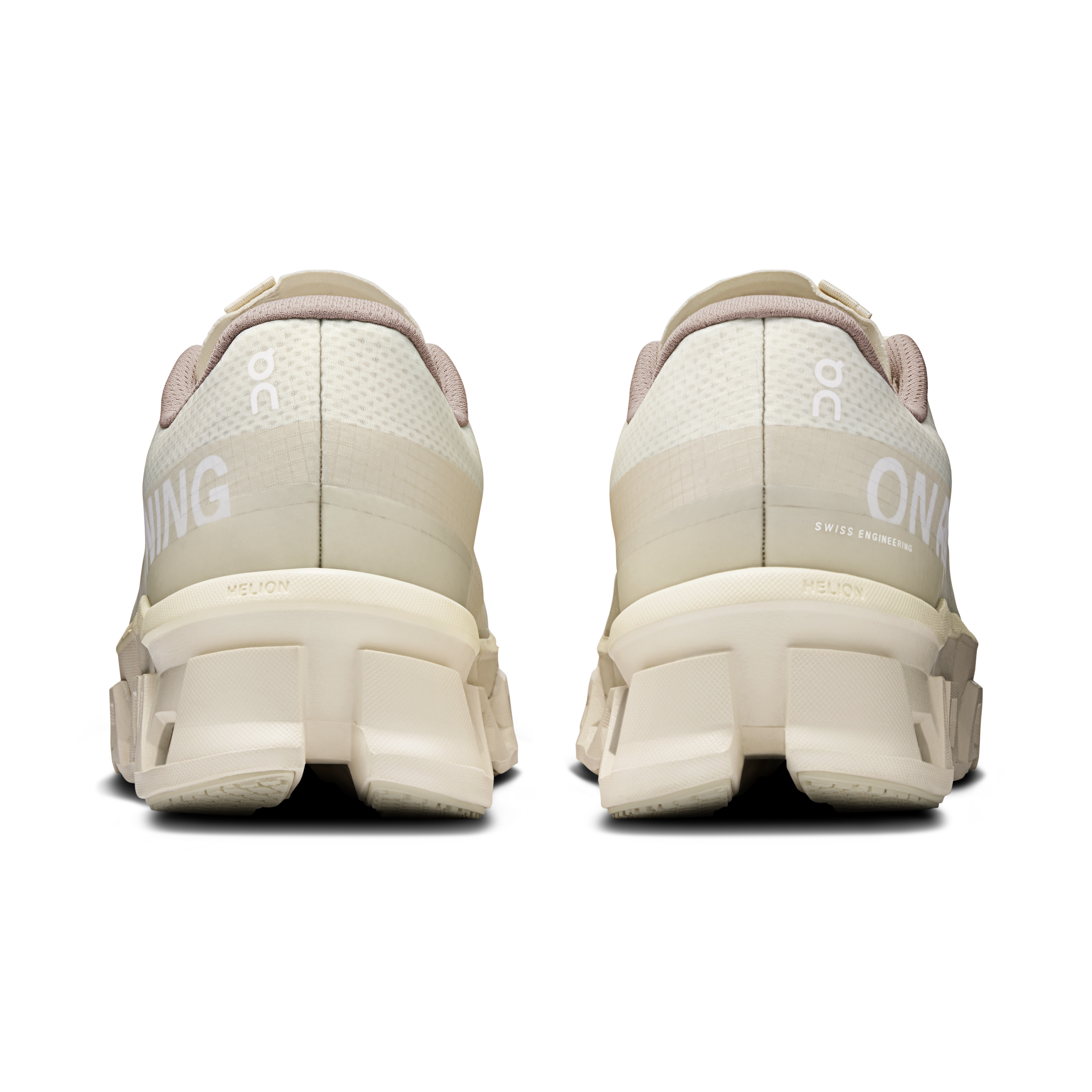 On Cloudmonster 2 INVINCIBLE herenschoenen in ivoor | wit