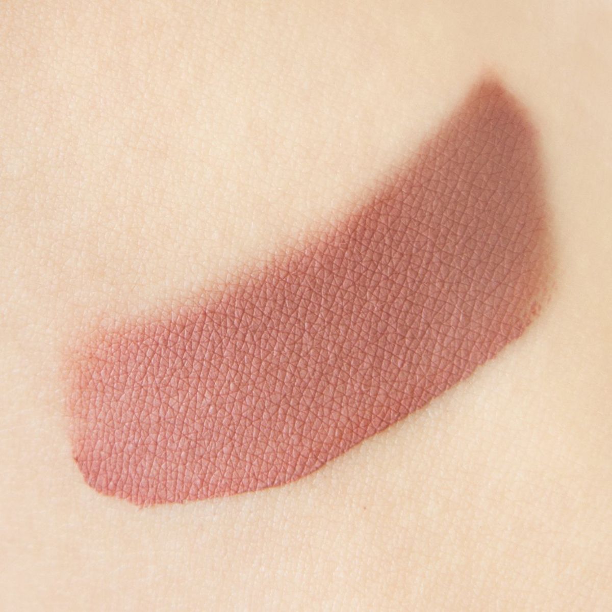 Upoznajte Matte Hughes ruž za usne Tekući ruževi za usne