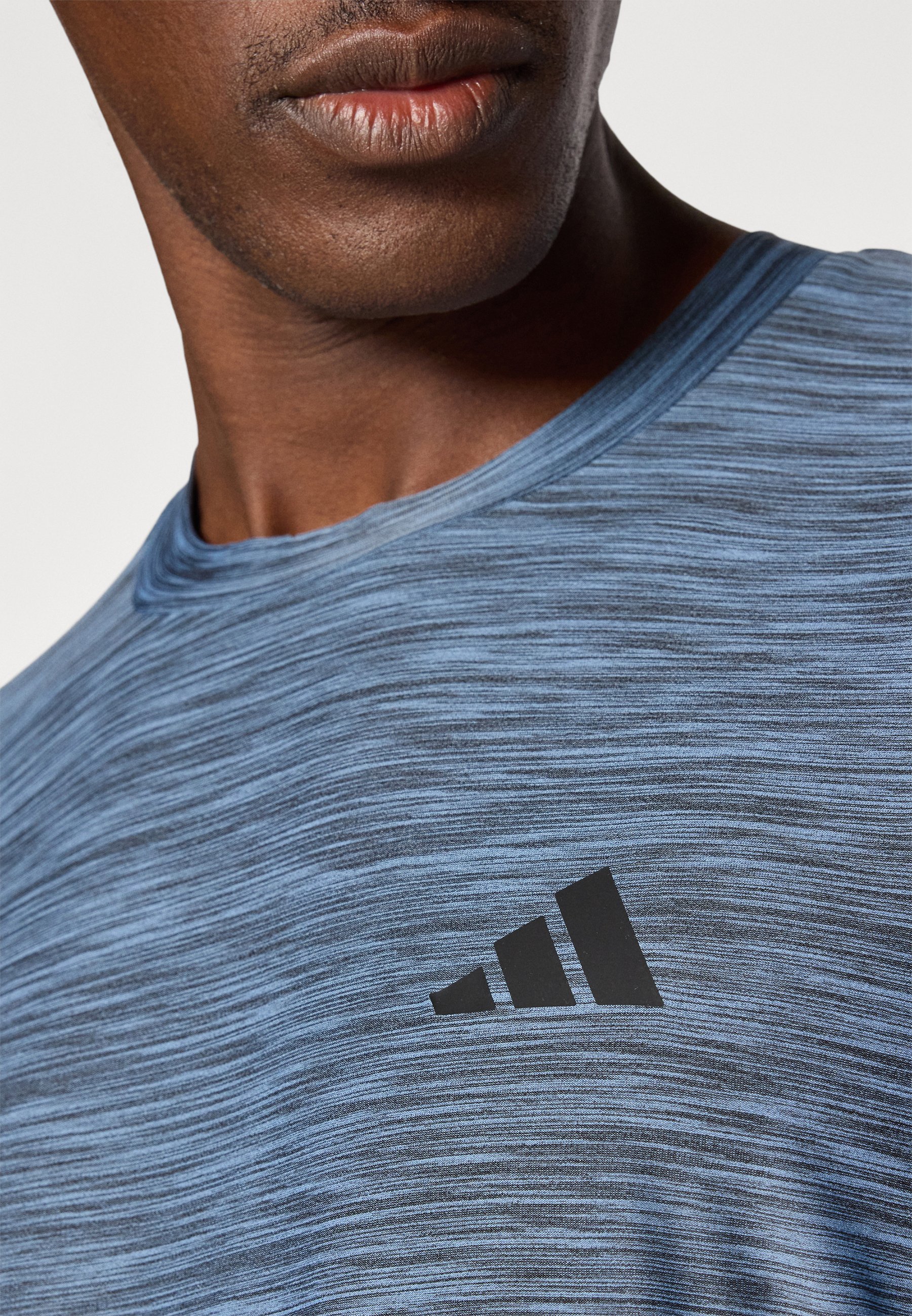 adidas Performance STRETCH - Sport-T-Shirt - leuchtend blau/schwarz