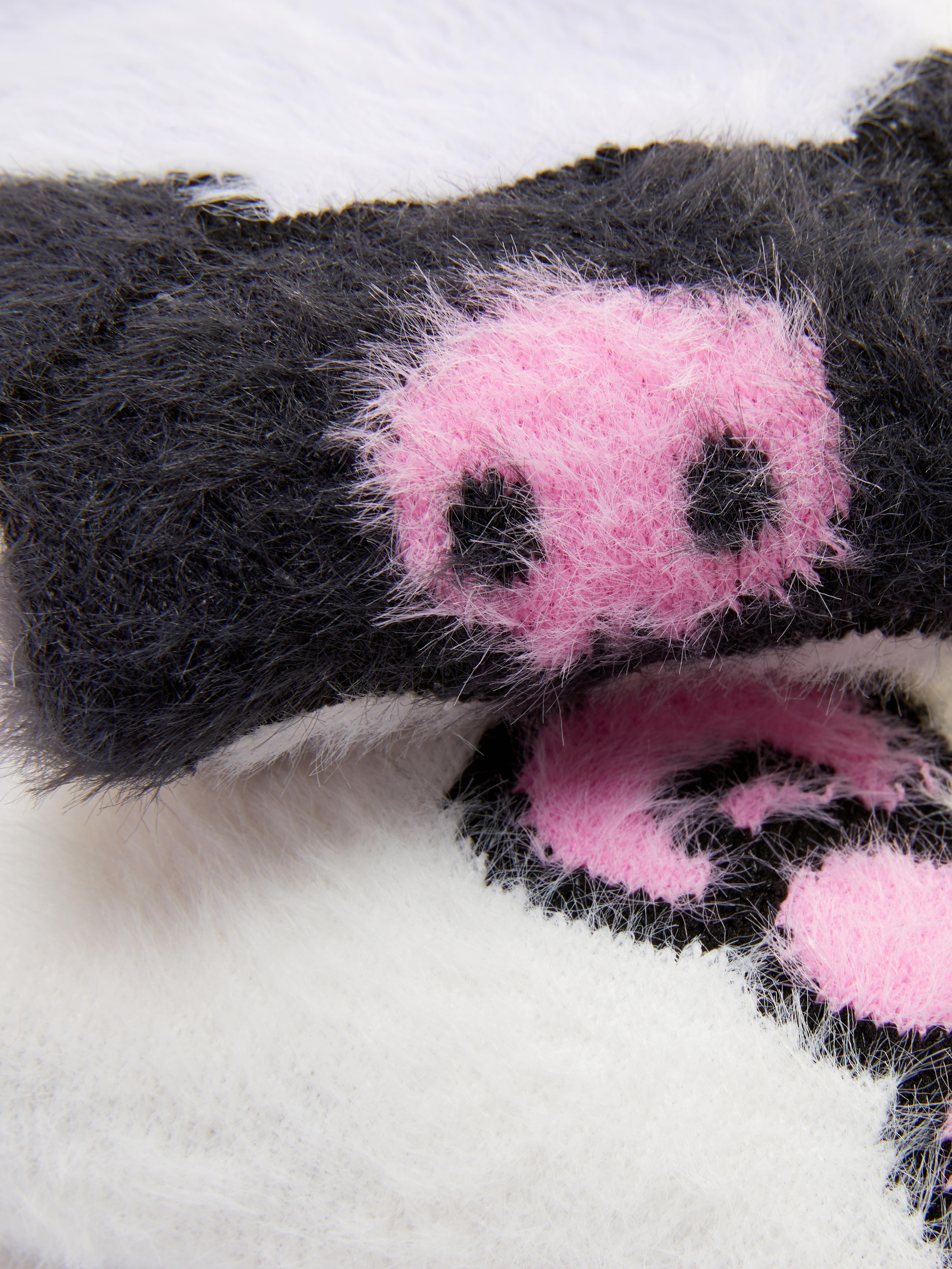 Picioare Hello Kitty și Kuromi, set de 2. Cu acest set Hello Kitty, te vei plimba confortabil tot weekendul.