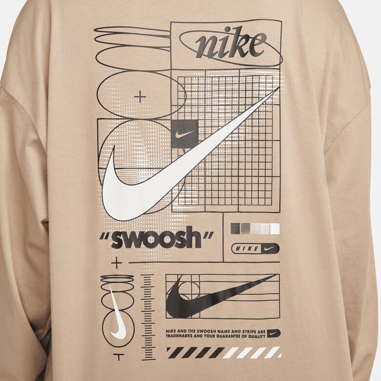 Sportief T-shirt met lange mouwen in boyfriend-stijl met Swoosh-print.