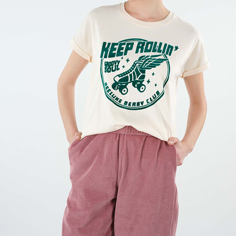  Beige t-skjorte for kvinner