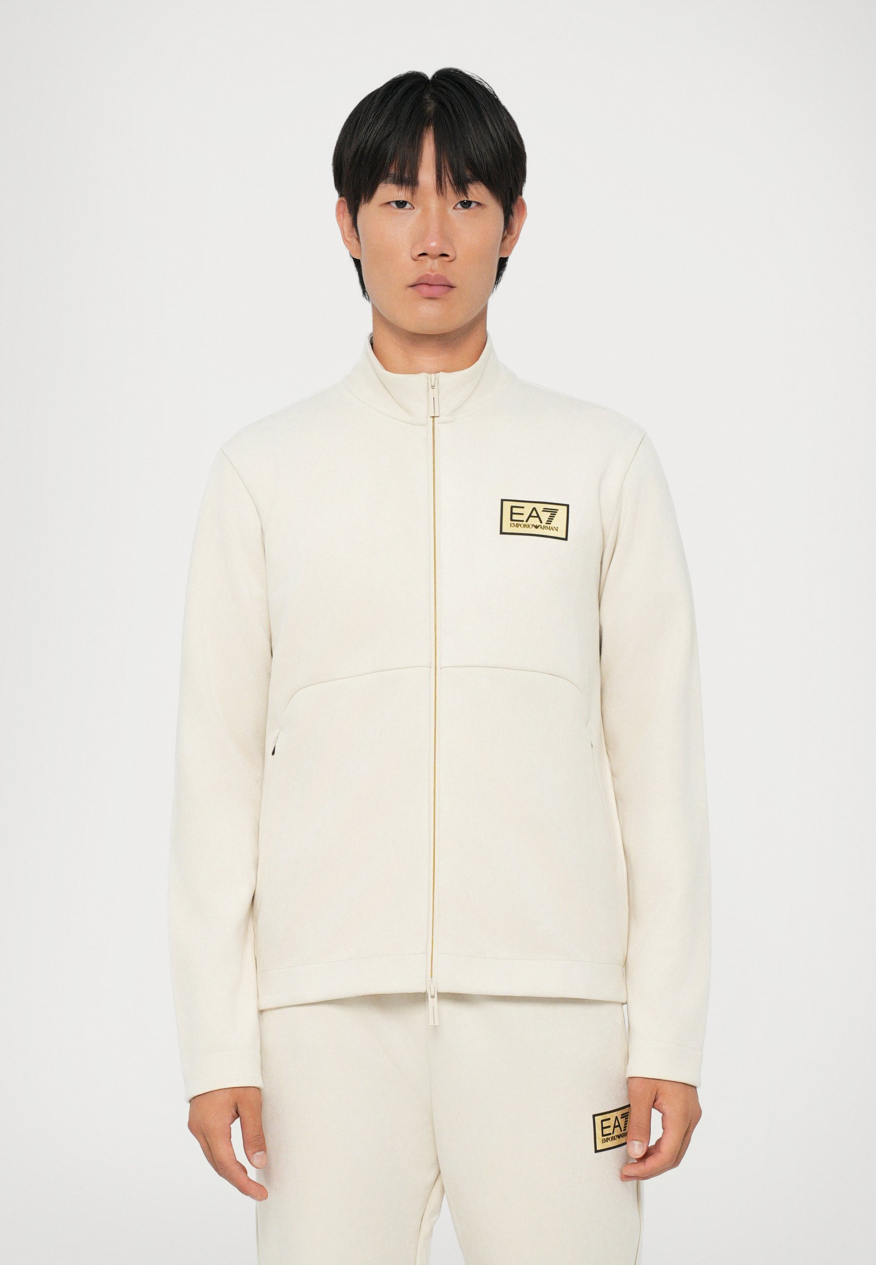 EA7 Emporio Armani TRAIN LABEL ALCANTARA - Sweat-shirt zippé - Jour de pluie