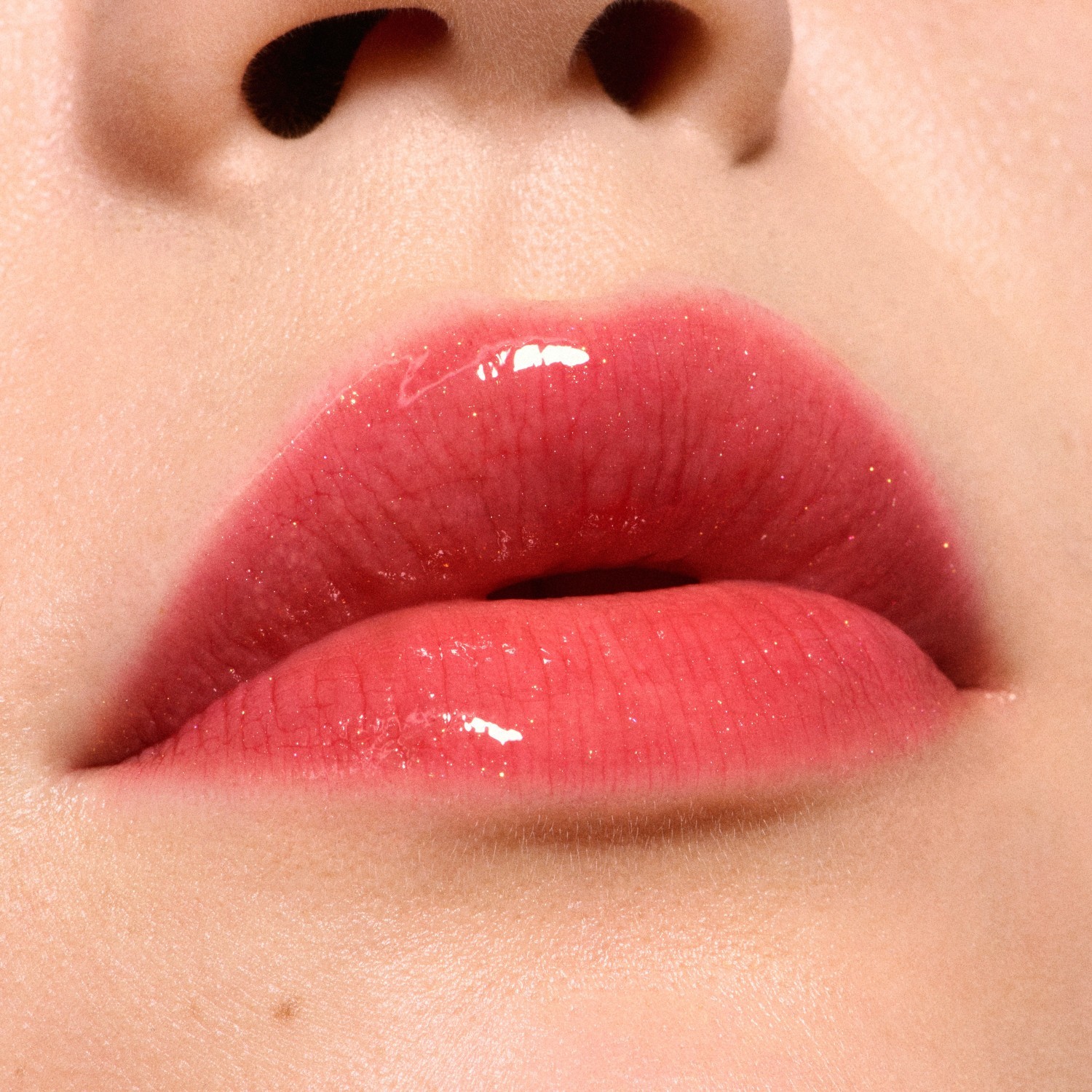 MAC makiažo rinkinys MAC Holiday Blowing Air Kiss Glossy – 1 vnt.