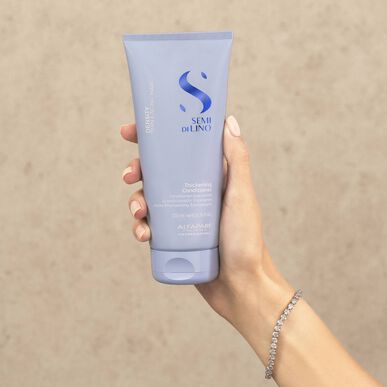 Alfaparf Milano Semi Di Lino Hoitoaine tuuheuttaville hiuksille 200 ml