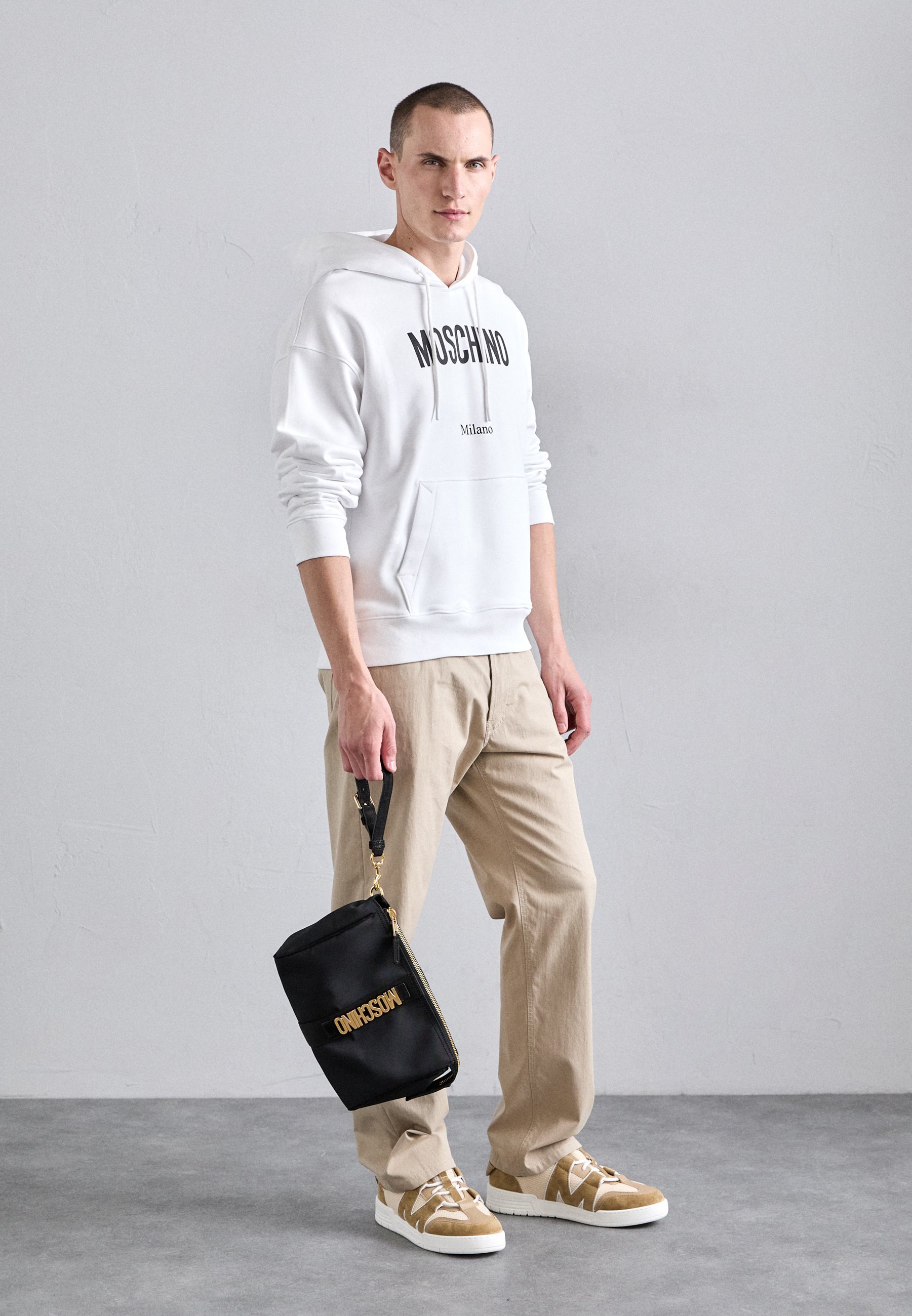 MOSCHINO Podróże