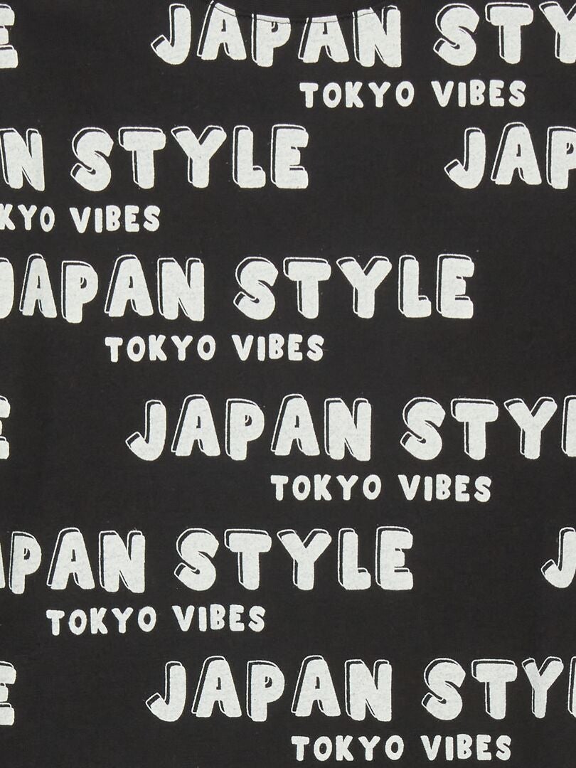Camiseta com estampa 'Japão' - PRETA