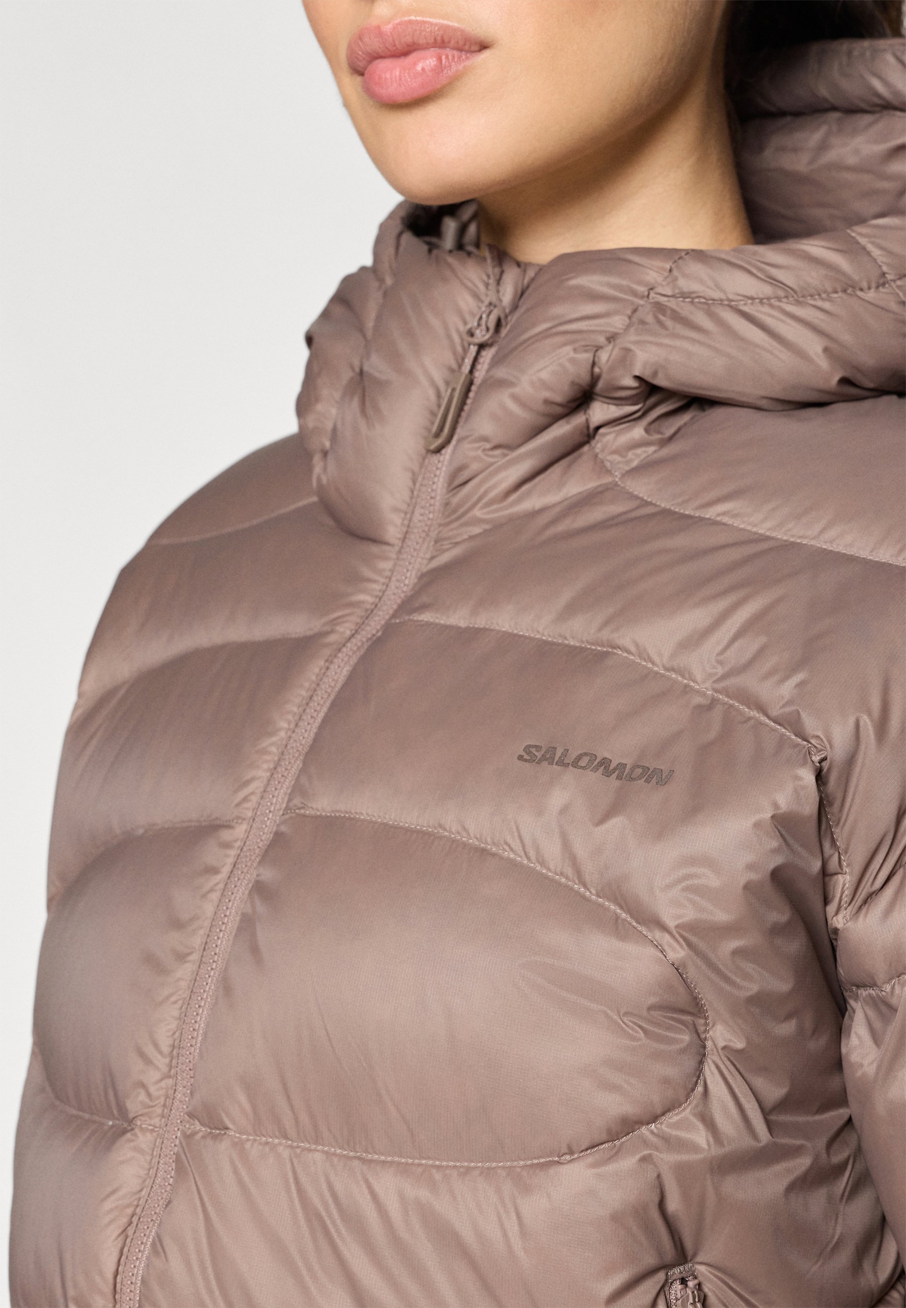 Salomon OUTLINE CROP - Donsjack - strijken