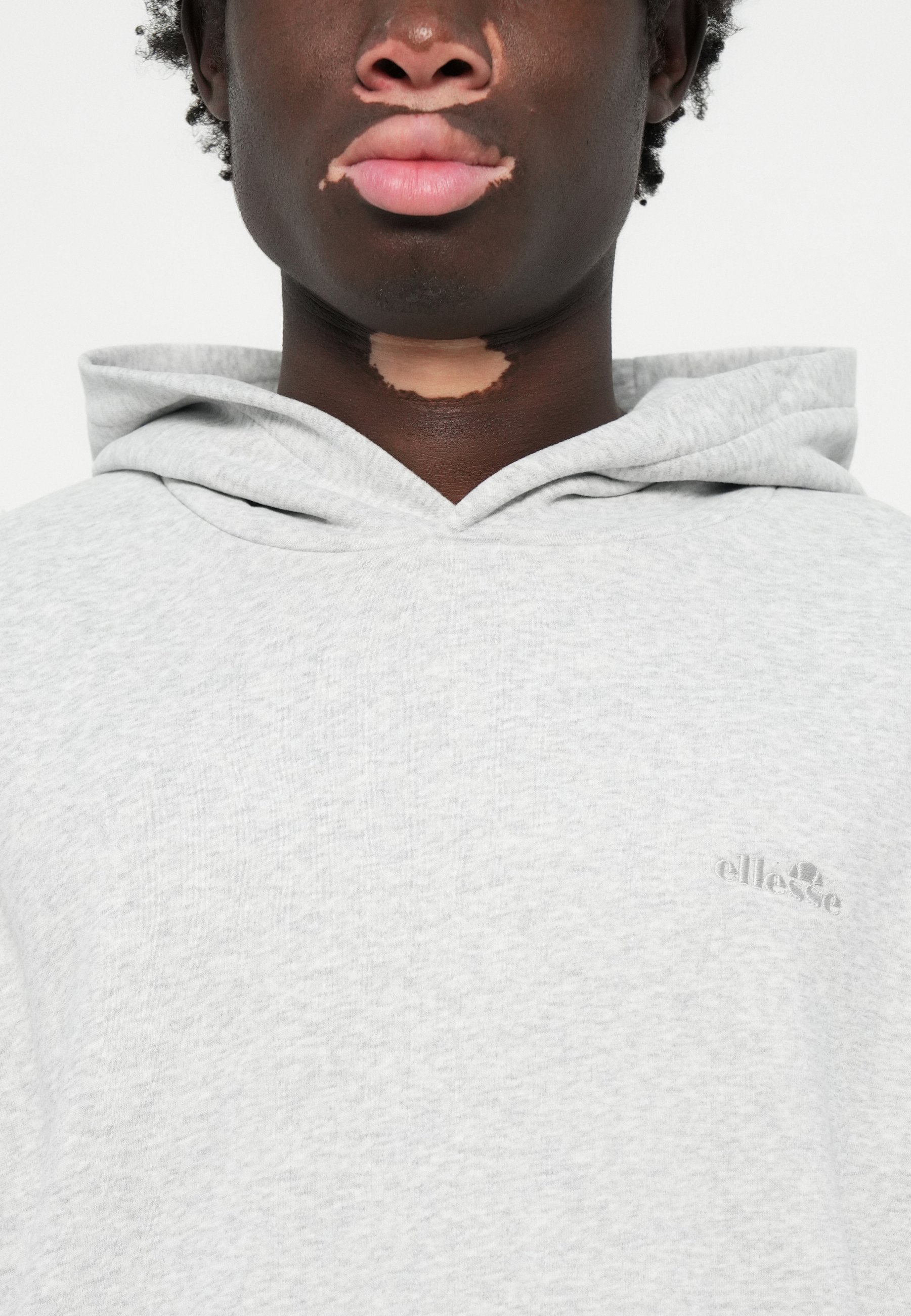 Ellesse MADONE OH HOODY - Sweat à capuche - gris clair
