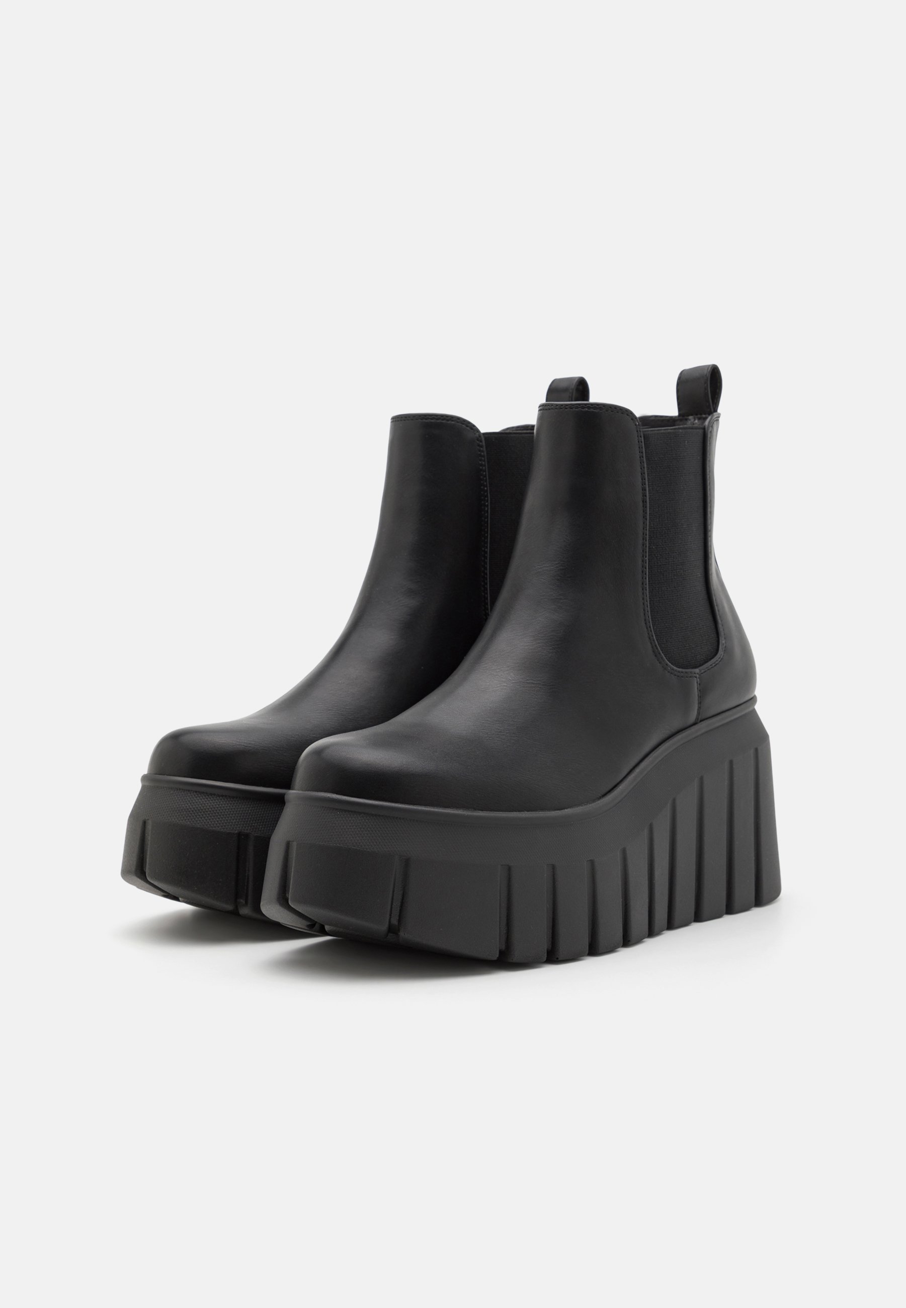 Even&Odd Plateau-Ankle-Boots mit weiter Passform – schwarz