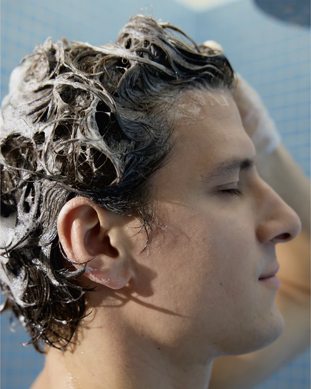 Shampoo de Limpeza Profunda NIVEA MEN Active Clean com Carvão Ativado